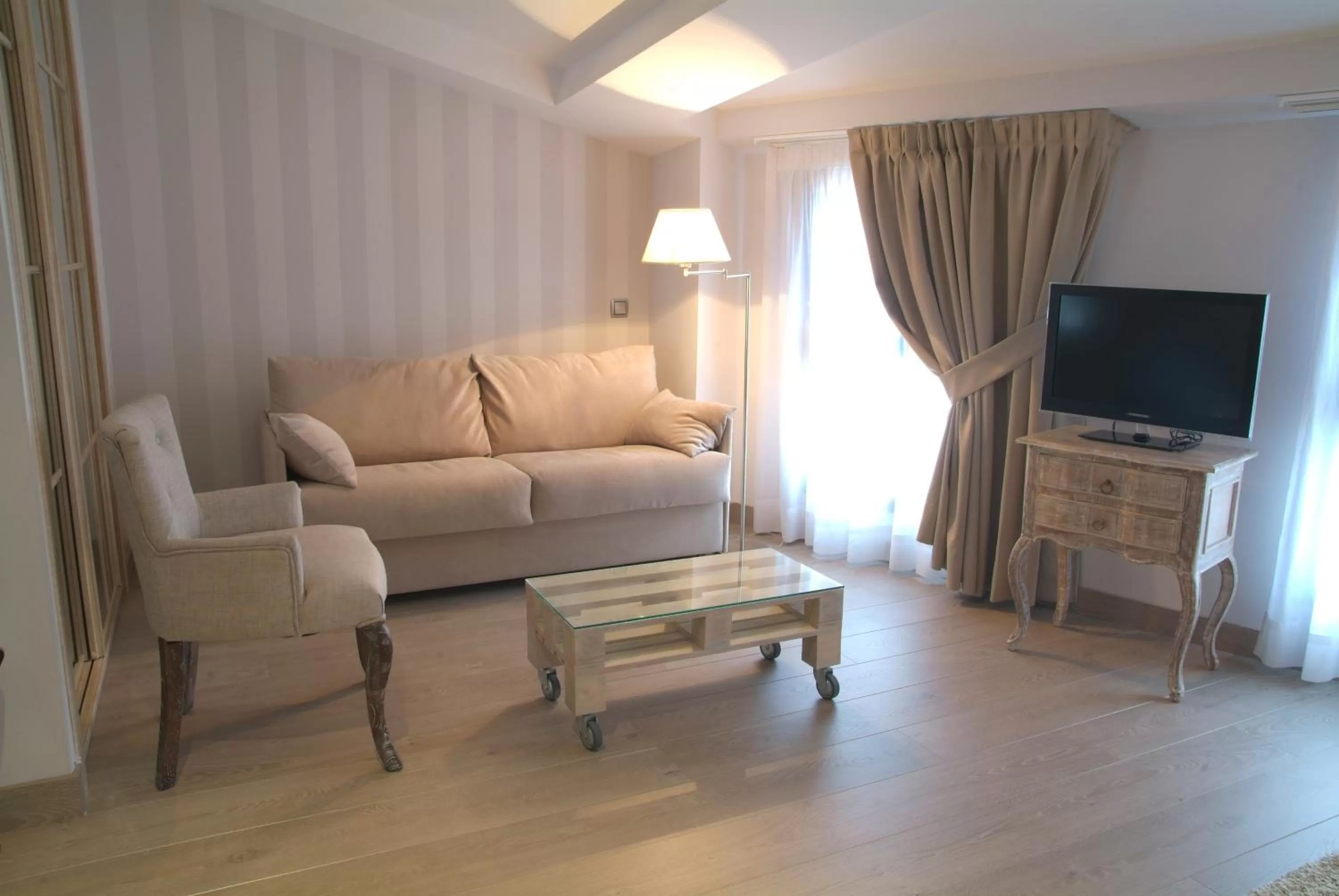 Seating area in Le Petit Boutique Hotel