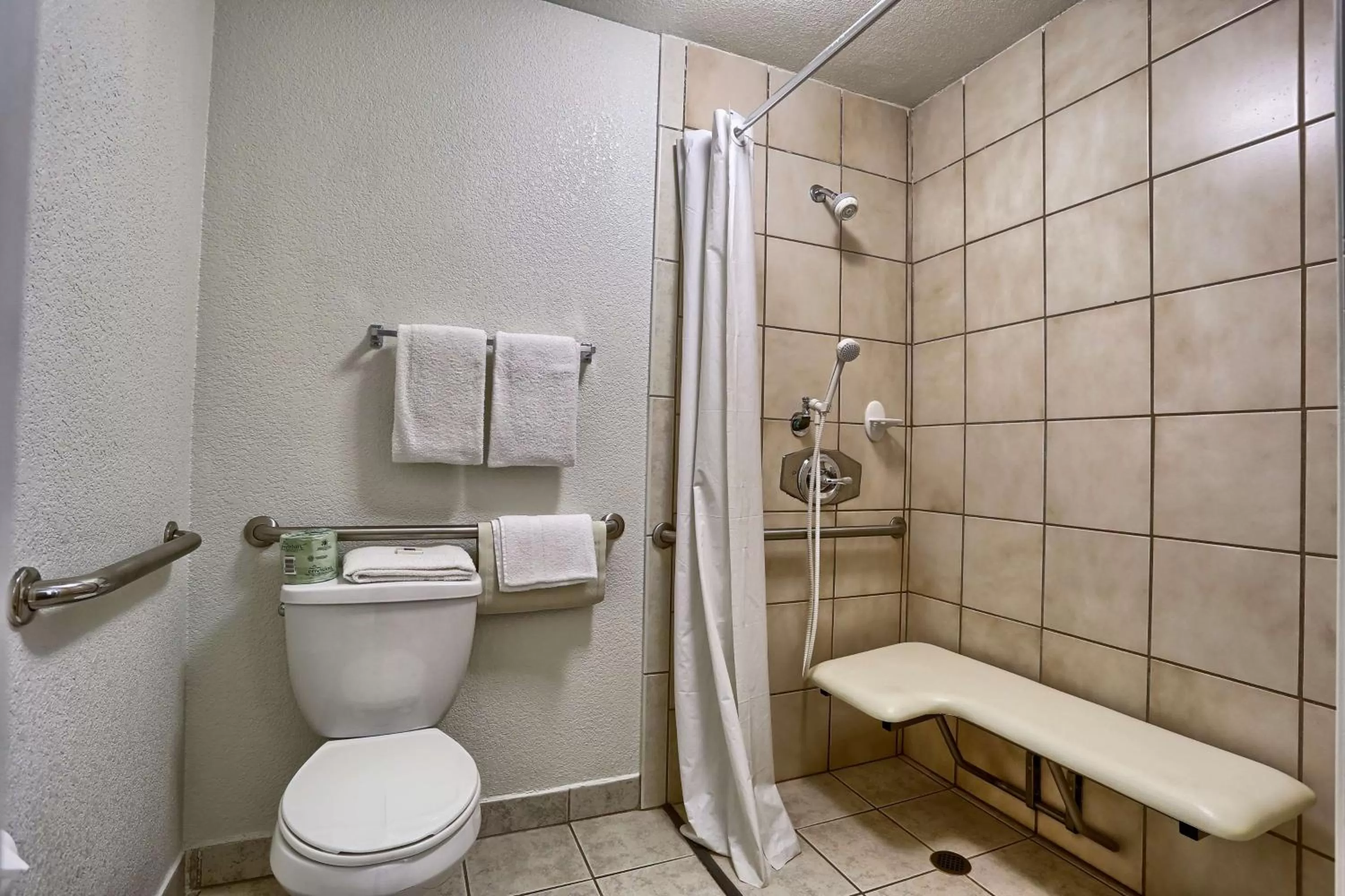 Shower in Cathedral Hill Hotel