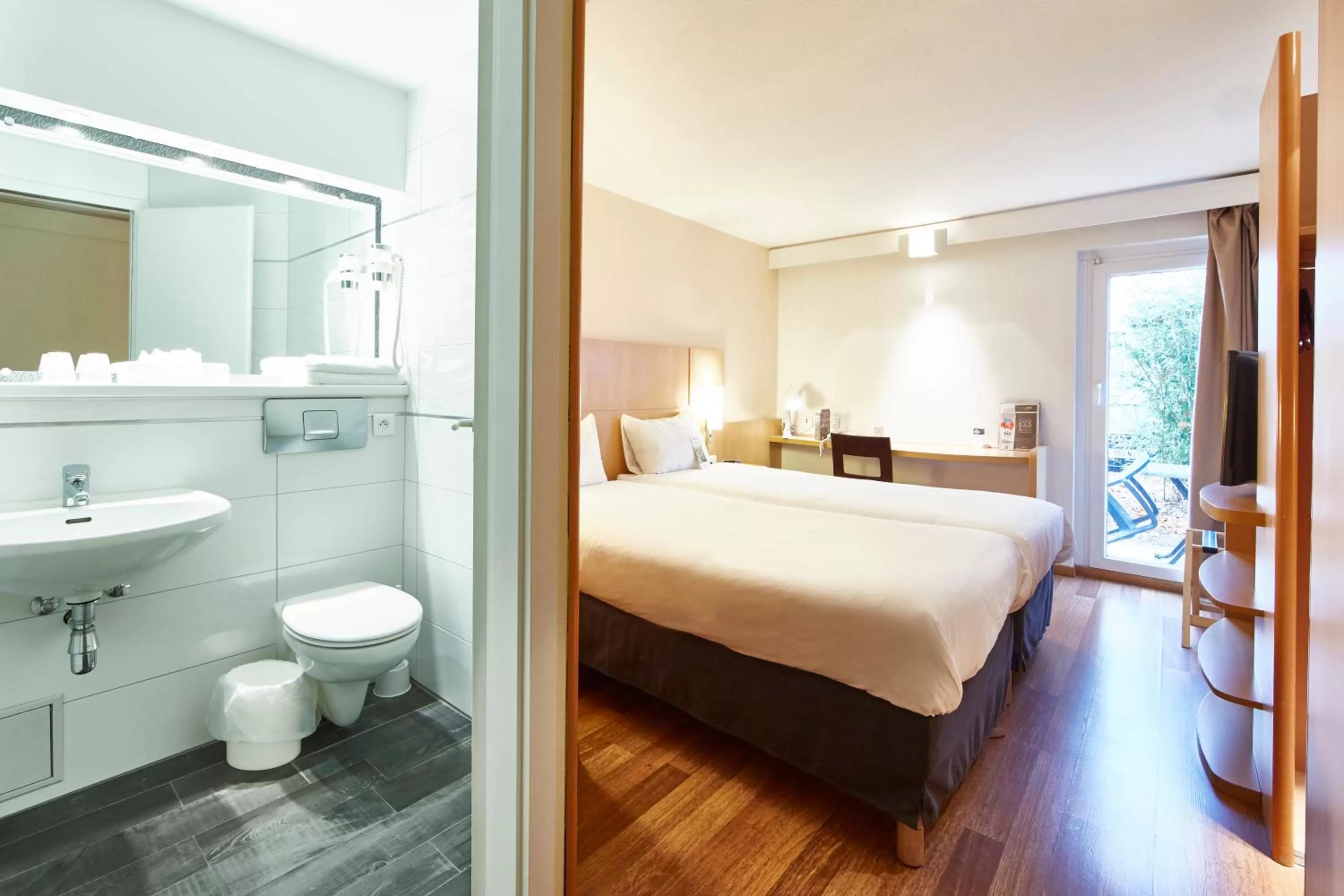 Bedroom, Bed in ibis Haguenau Strasbourg Nord