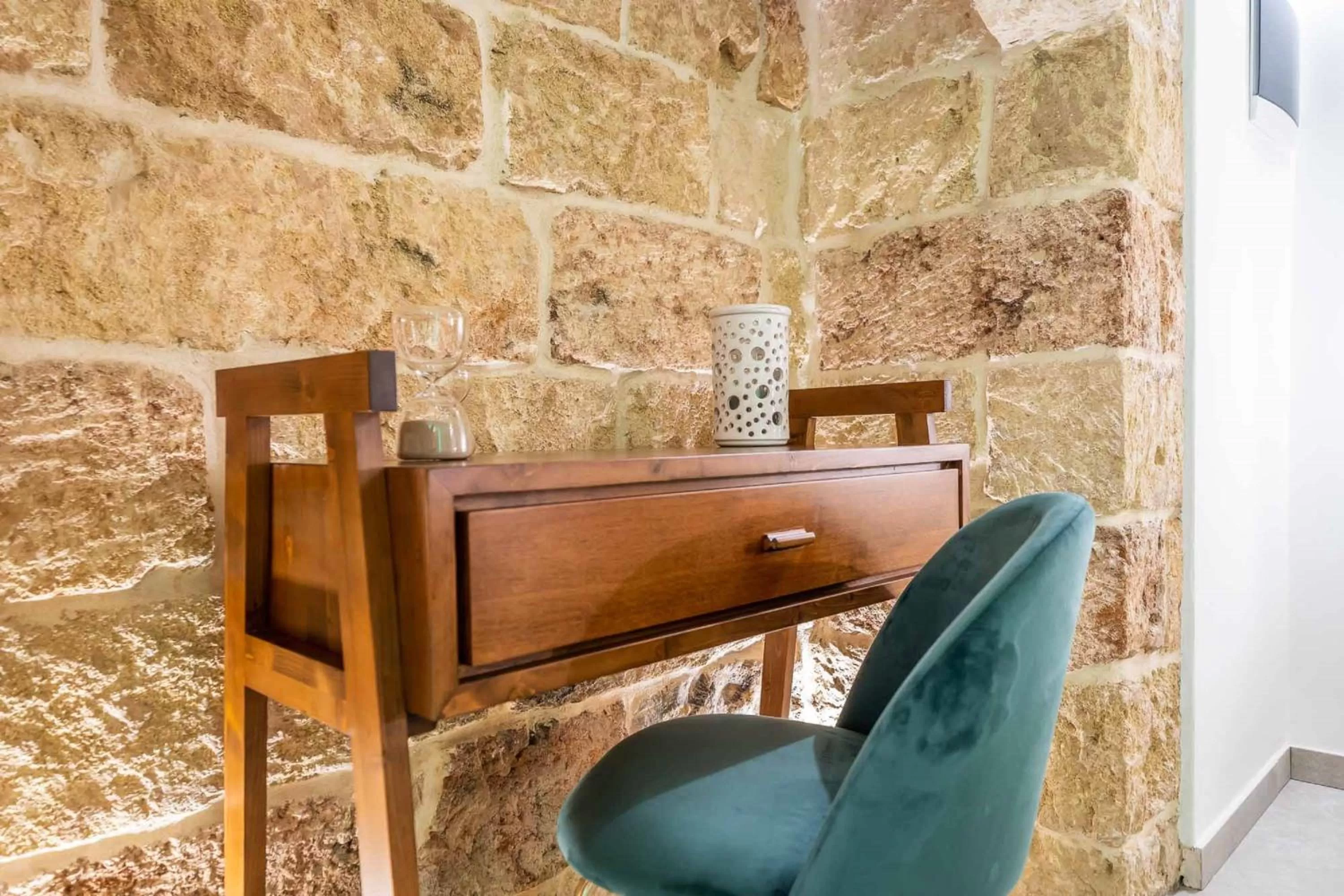 Decorative detail in Corte Janca