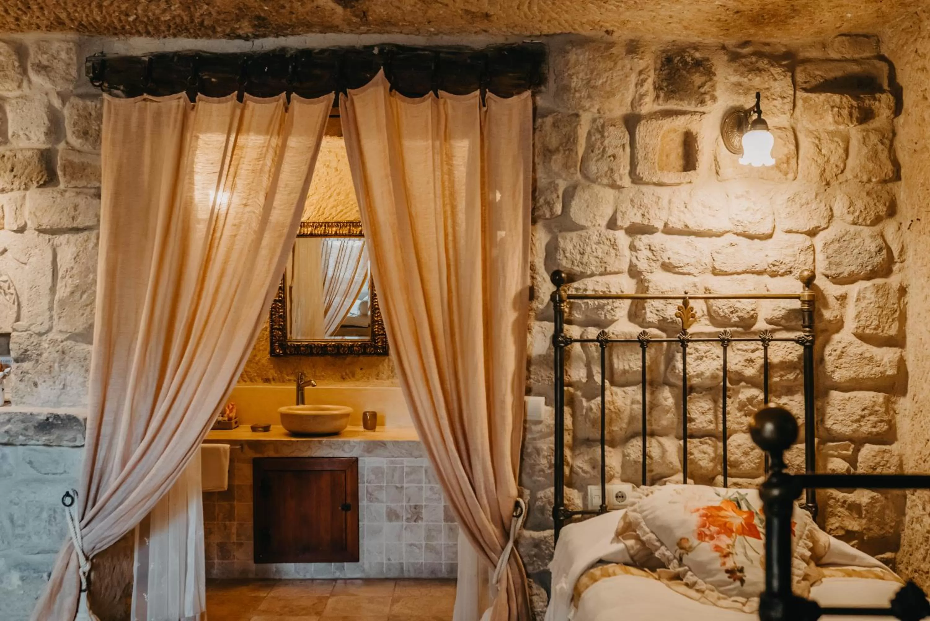 Decorative detail in Melekler Evi Cave Hotel