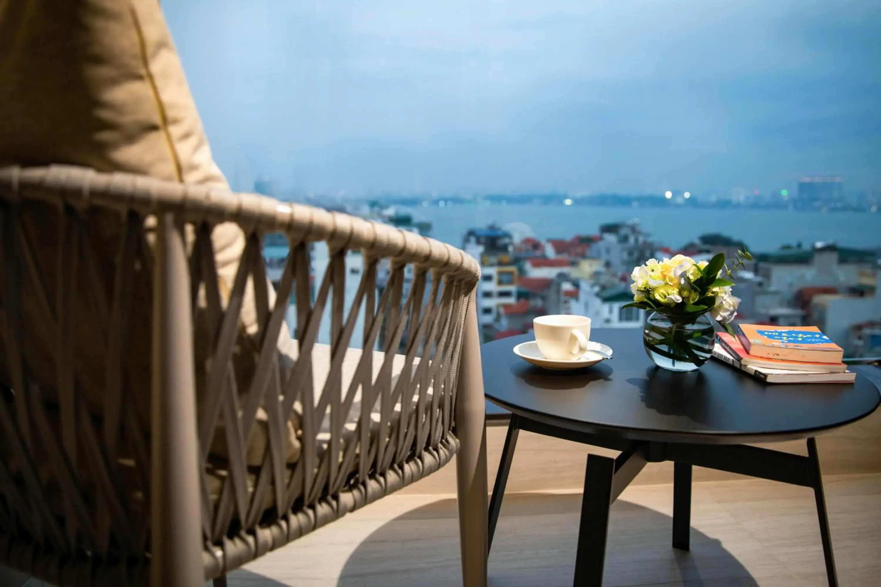 Studio twin beds in Oakwood Residence Hanoi Studio twin beds in Oakwood Residence Hanoi