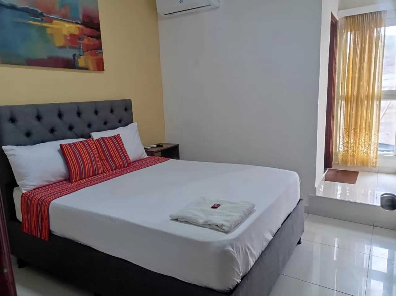 Bed in ANAJIRAWAA HOTEL