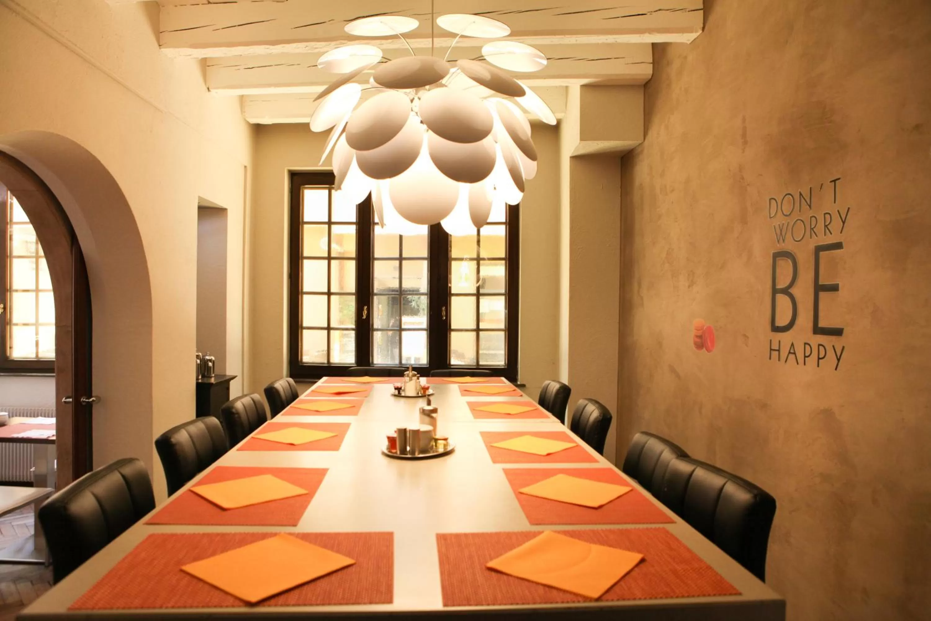 Restaurant/places to eat in Hôtel de l'Europe by HappyCulture