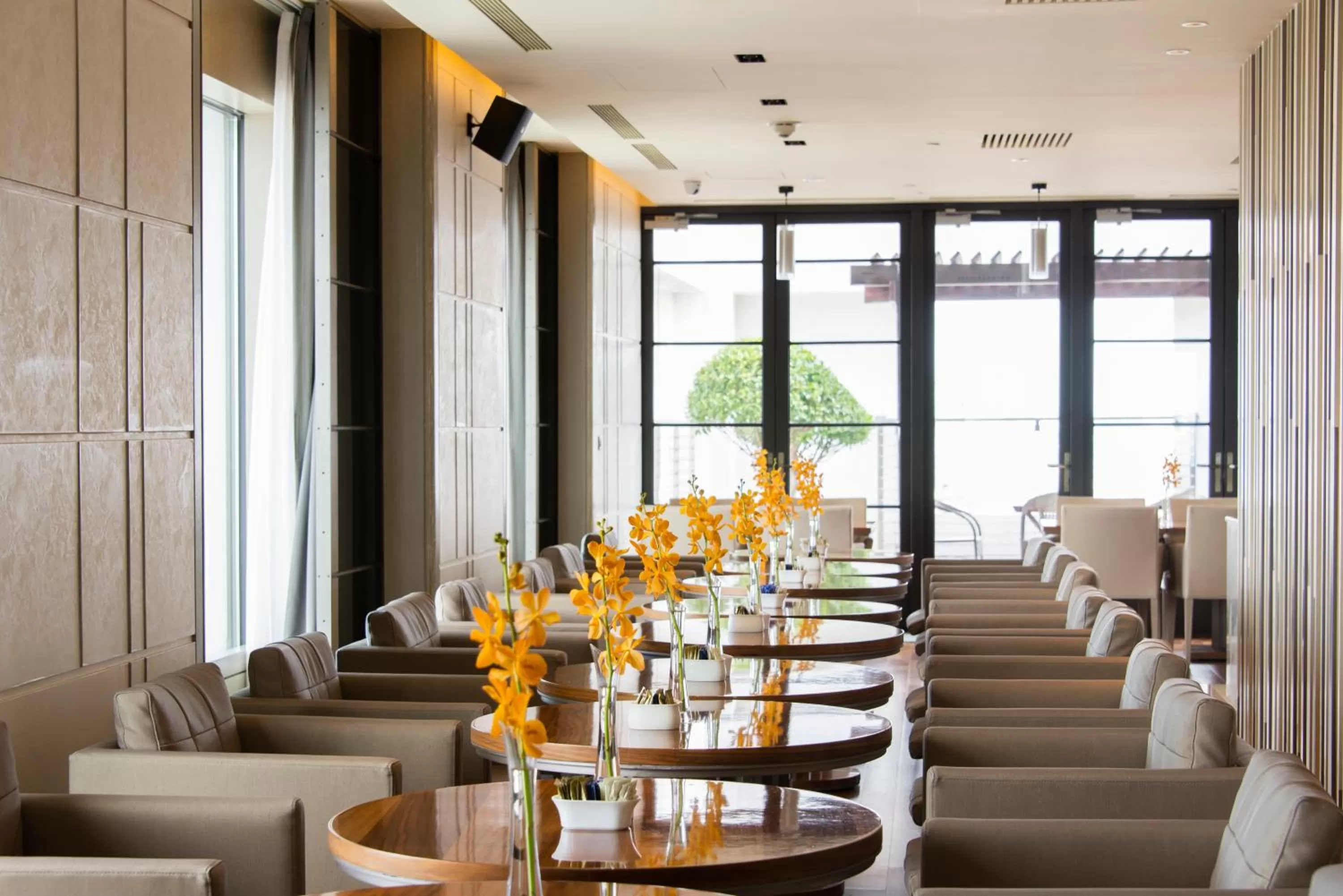 Lounge or bar in Hotel Nikko Saigon