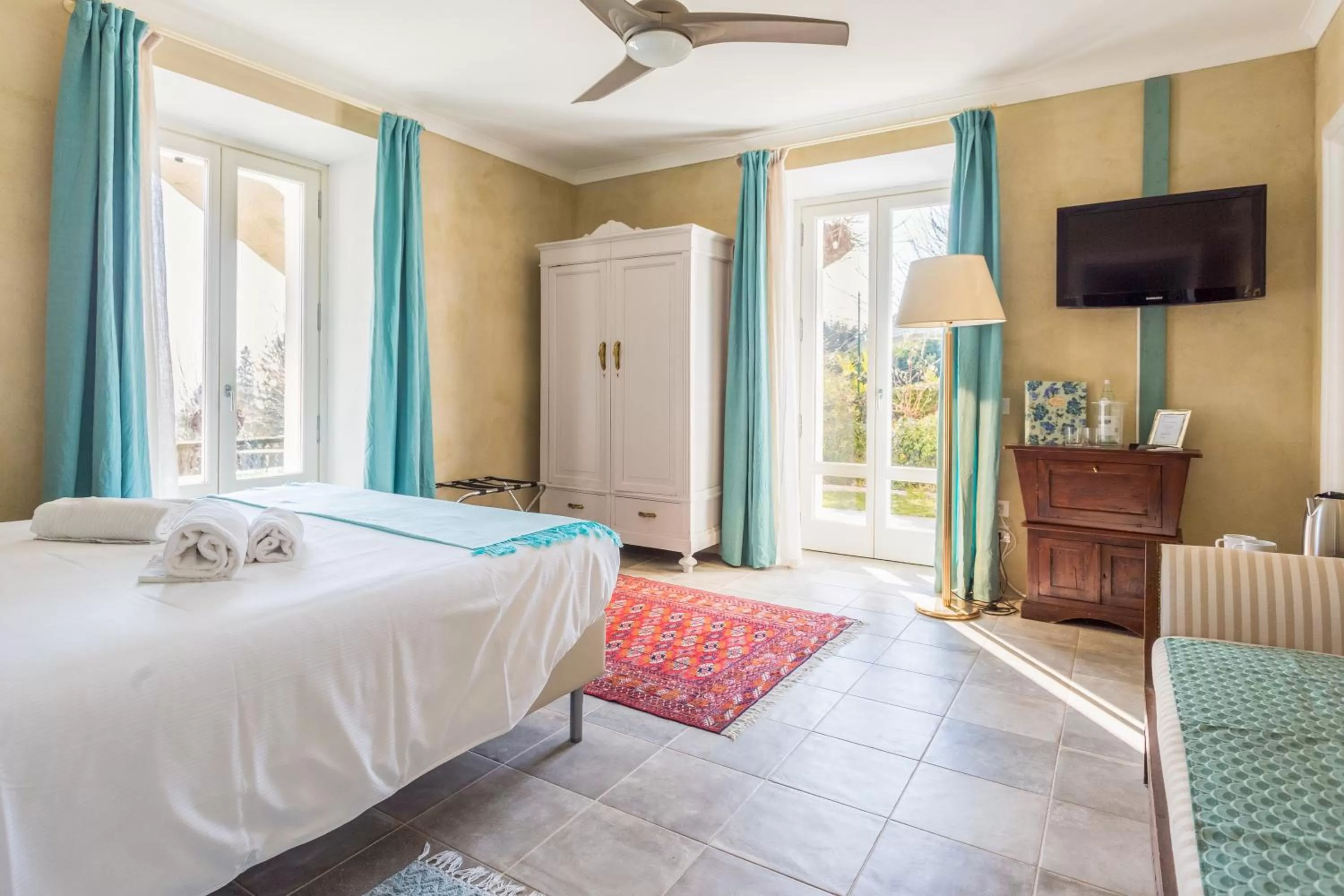 Coffee/tea facilities, Bed in White Lilac Romantic B&B - Adults only