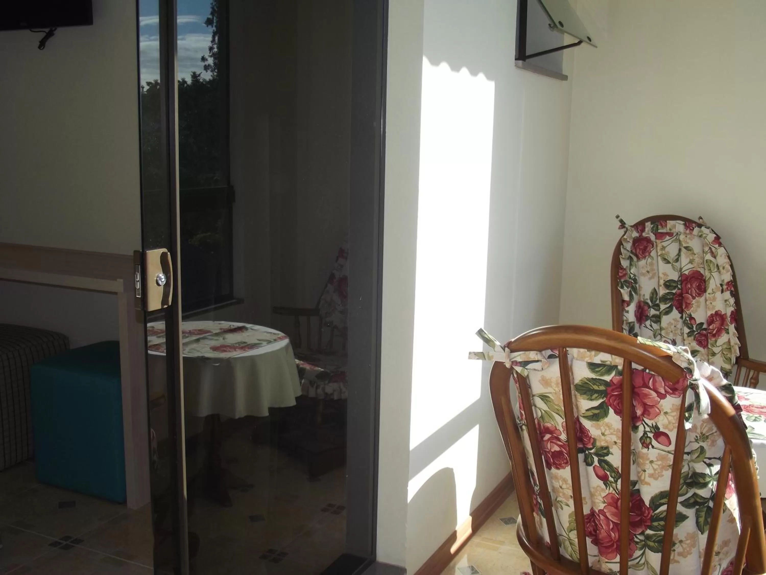 Balcony/Terrace, Bathroom in Hotel Park Haus