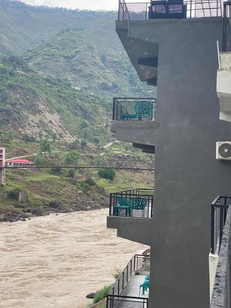 Hotel La Orilla Muzaffarabad