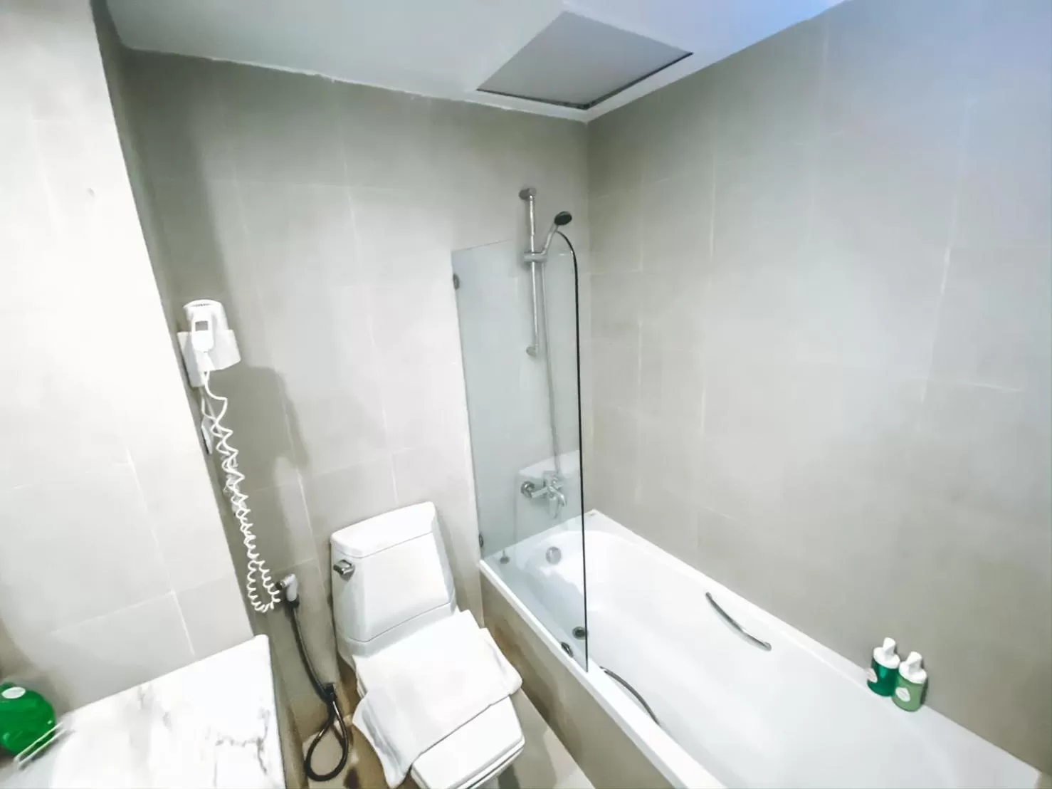 Bathroom in Nern Chalet Beachfront Hotel