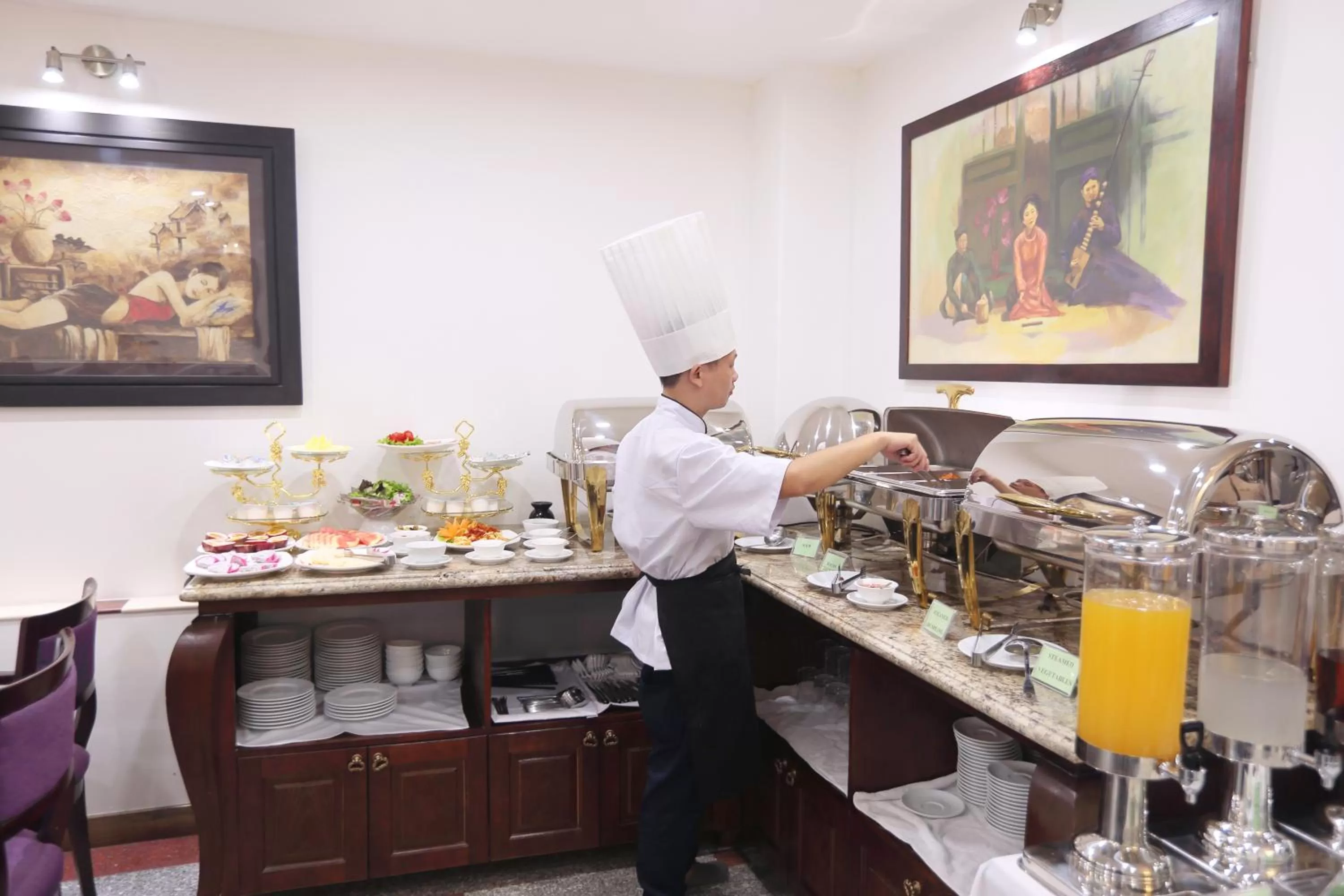 Restaurant/places to eat in Hanoi Siva Luxury Hotel & Travel