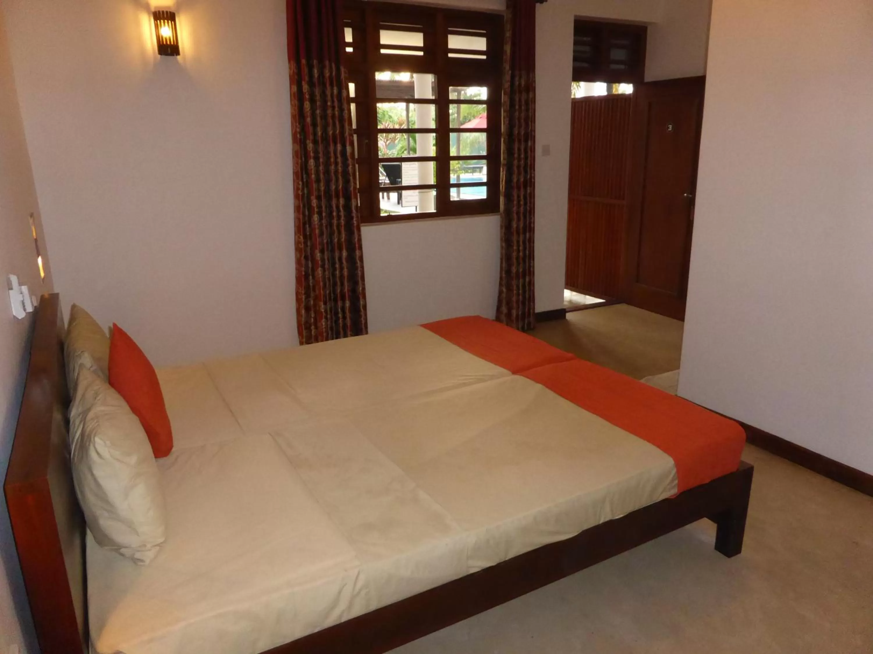 Basic Double Room in Weligama Ocean Breeze