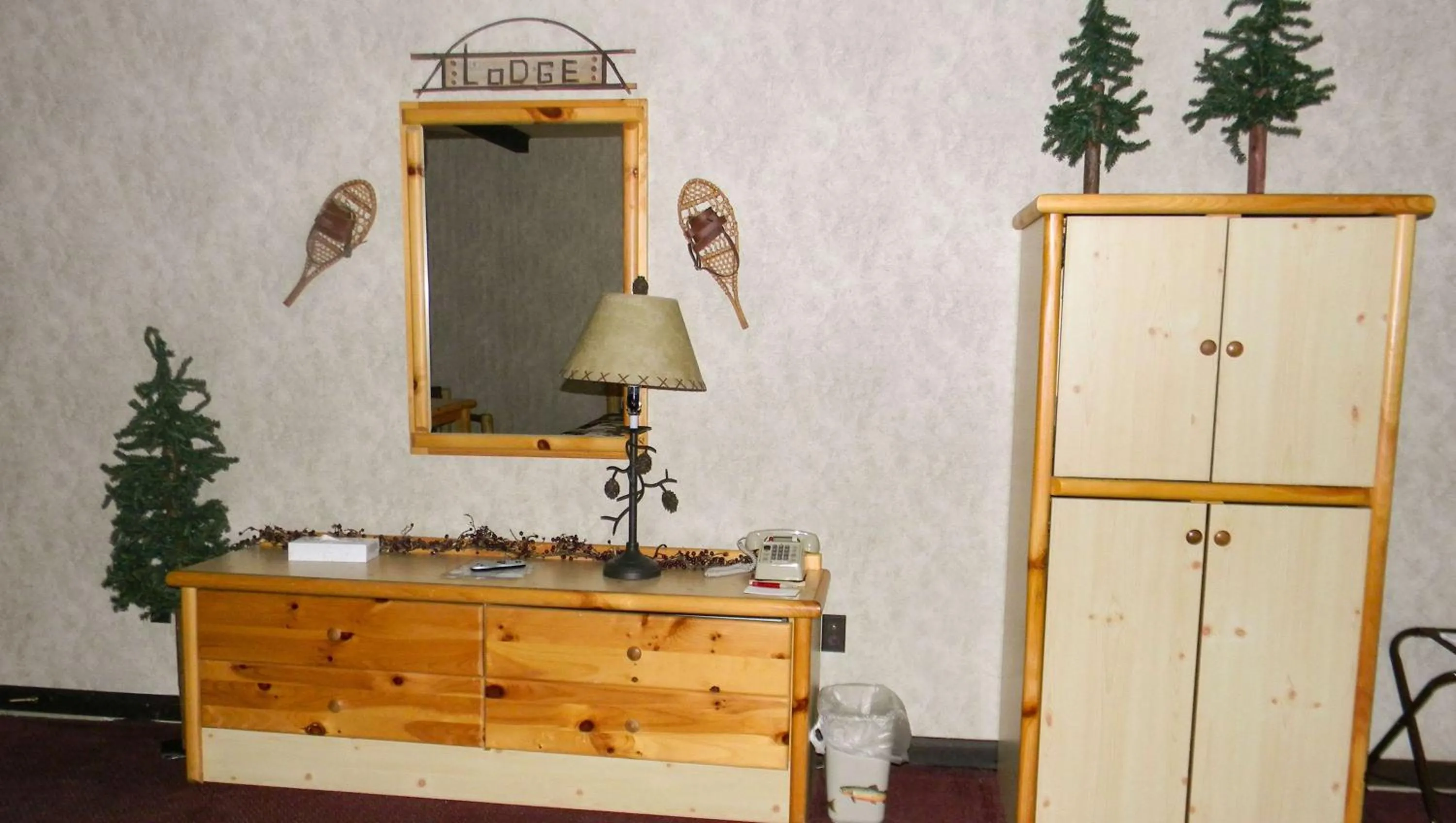 Photo of the whole room in Adirondack Lodge Old Forge