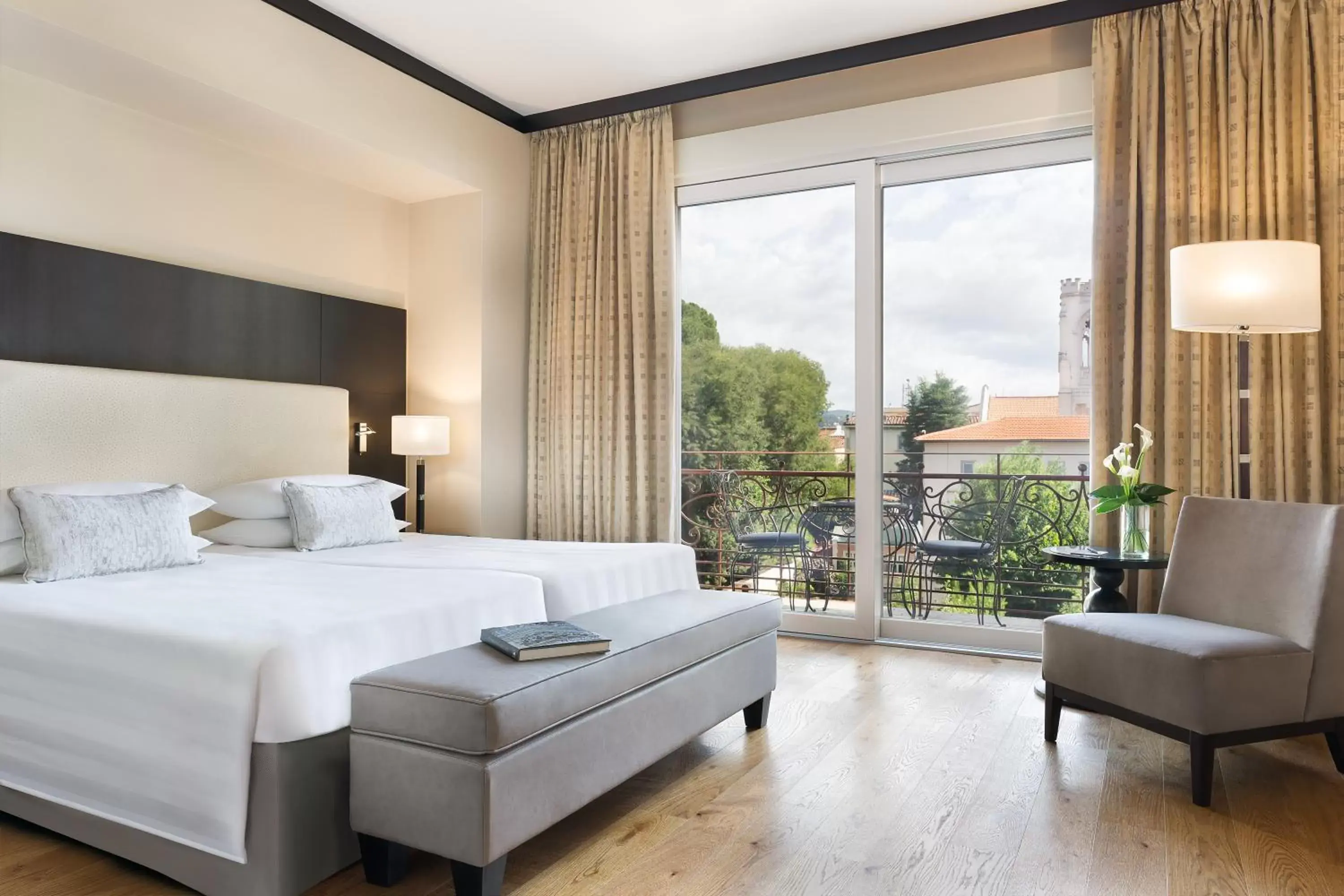 Deluxe, Guest room, 1 King in Sina Villa Medici, Autograph Collection Deluxe, Guest room, 1 King in Sina Villa Medici, Autograph Collection