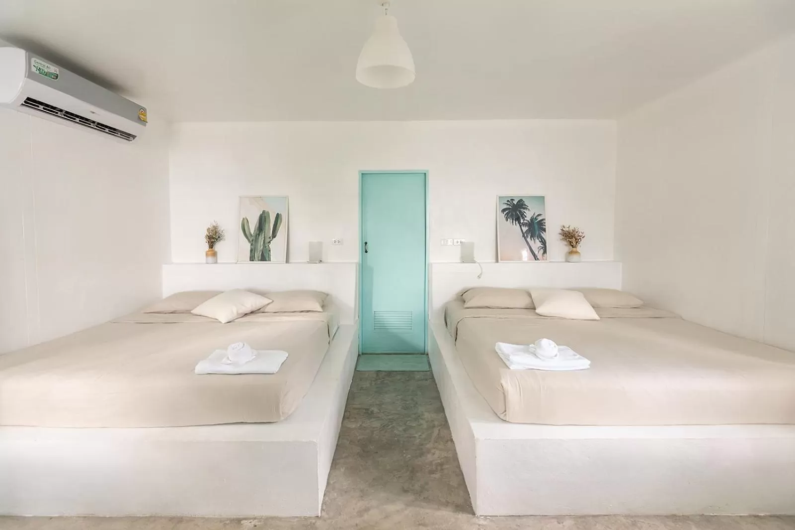 Bed in Indie Beach Bungalows