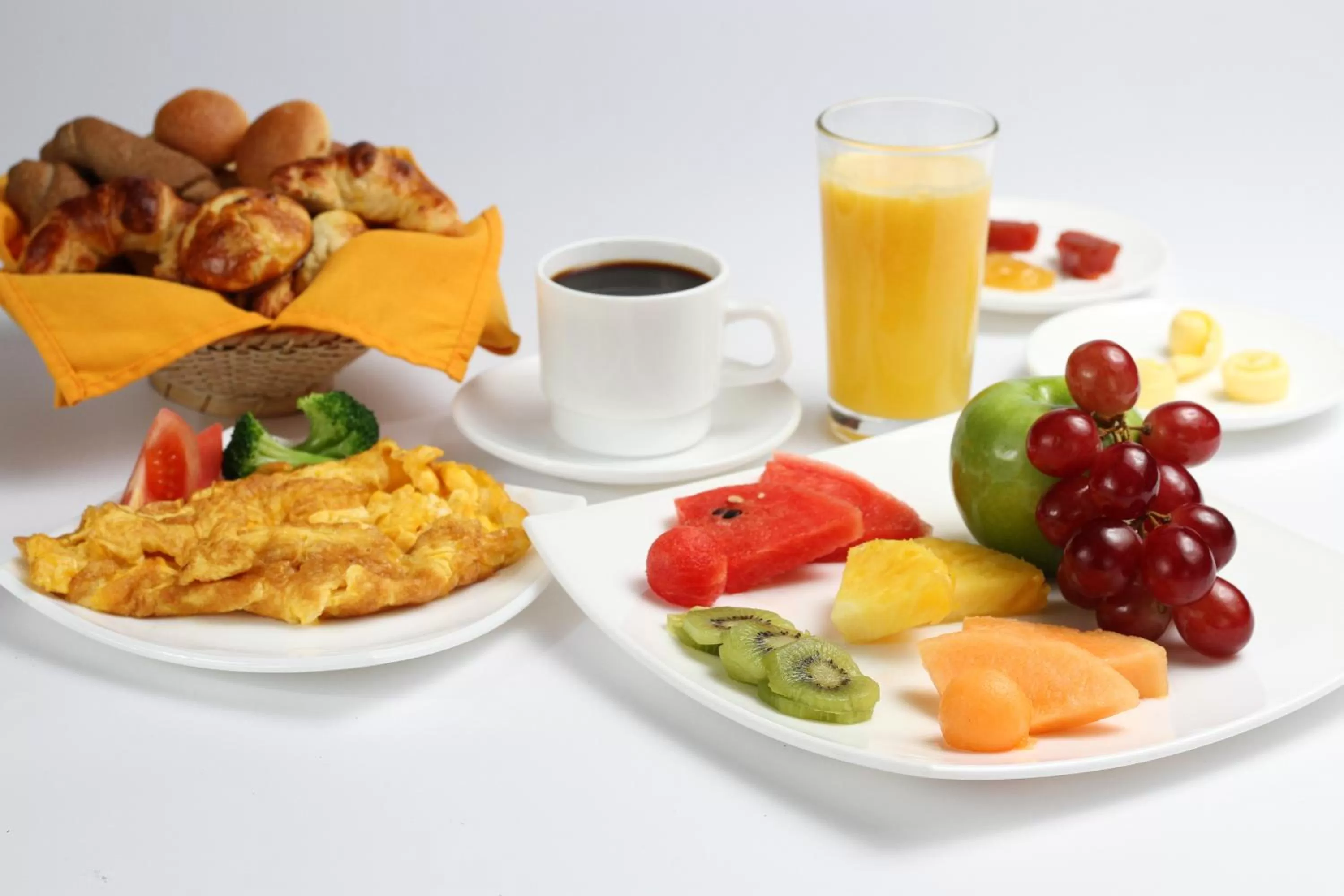 Breakfast in Hotel Ajavi