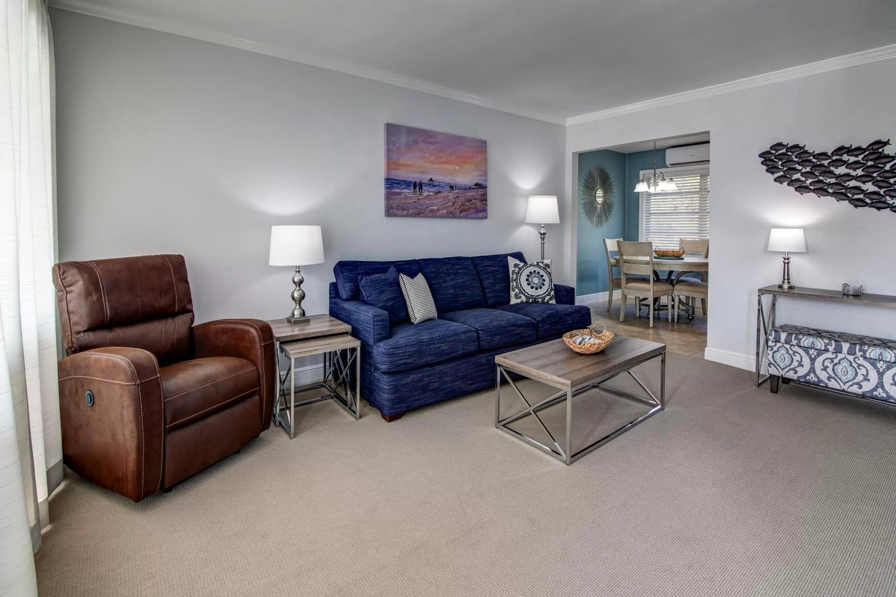 Living room, Bed in May-Dee Suites in Florida