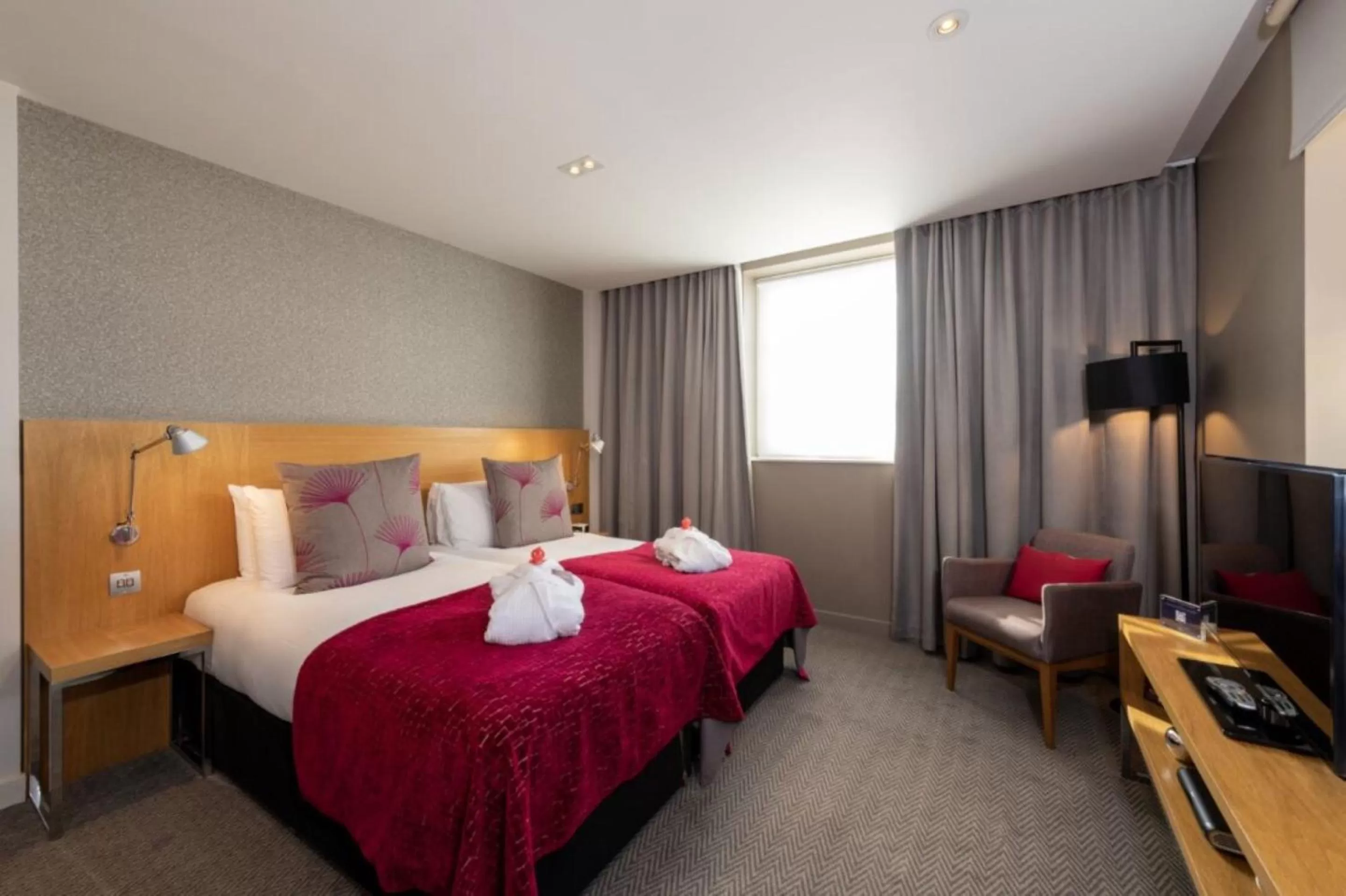 Bed in Apex Temple Court Hotel