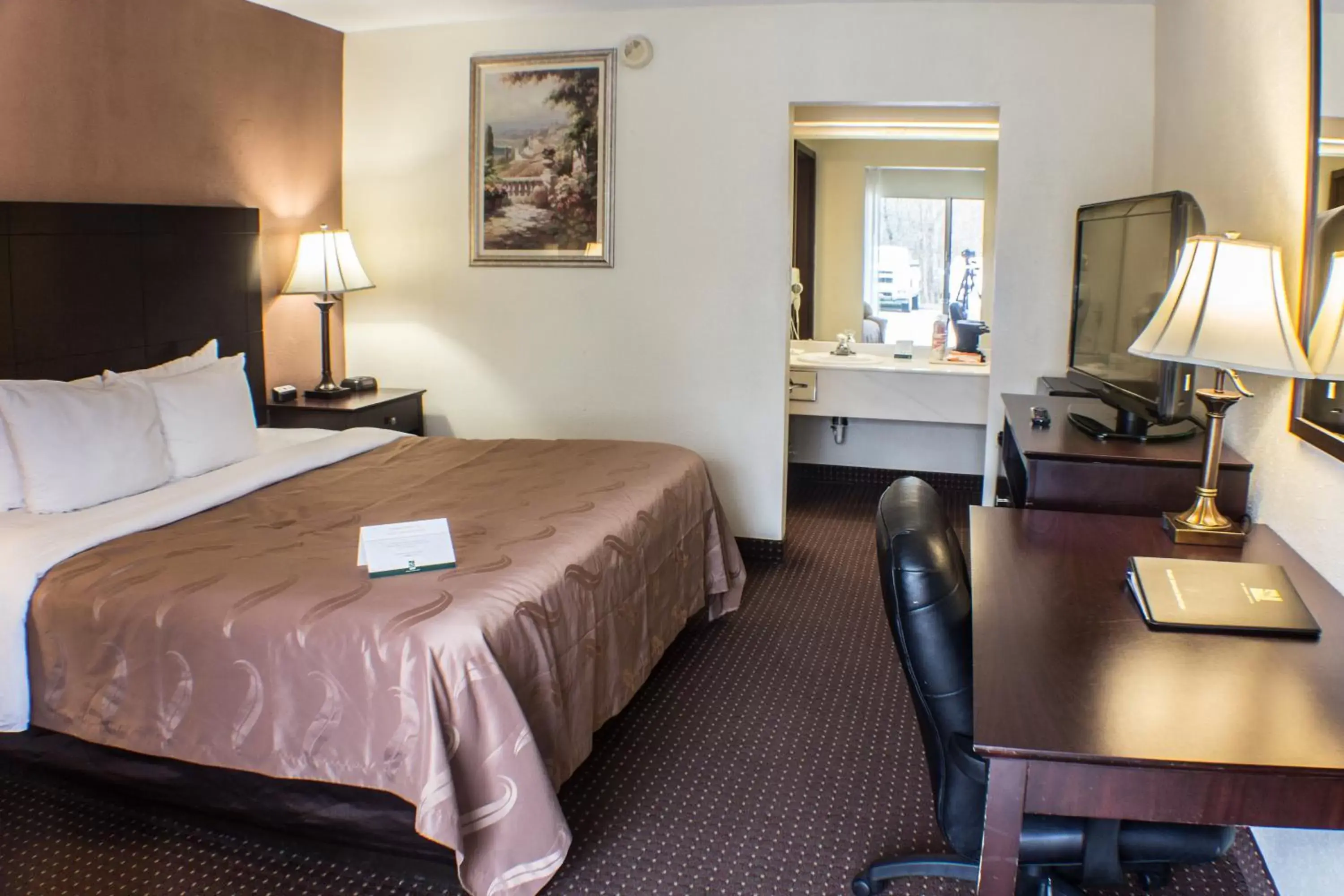 King Room - Smoking- Not Pet Friendly in Quality Inn & Suites Erie near Casino King Room - Smoking- Not Pet Friendly in Quality Inn & Suites Erie near Casino