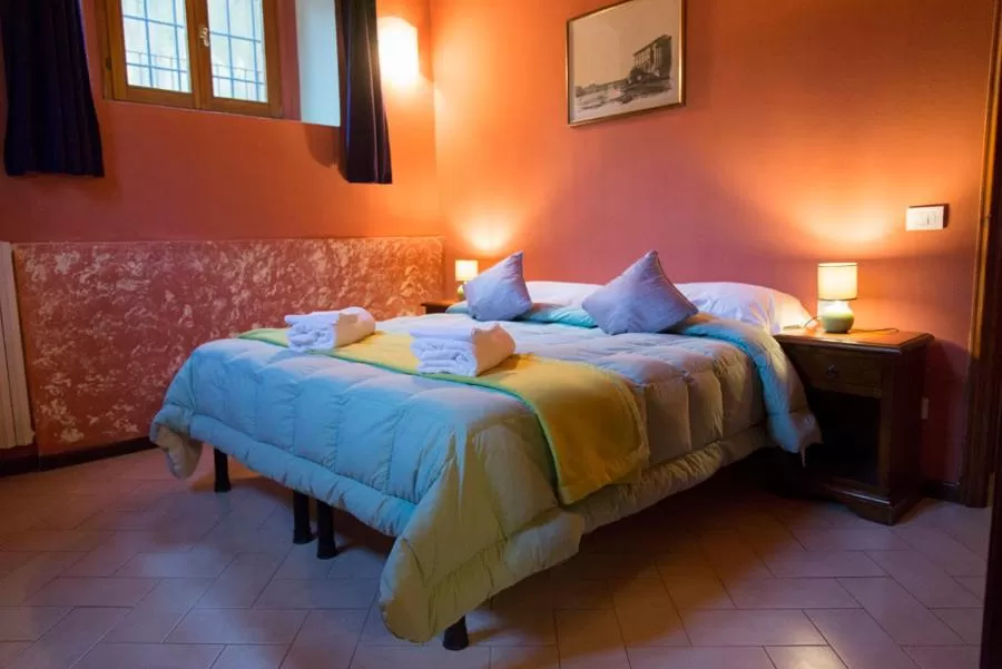 Bed in Florence Decamerone B&B