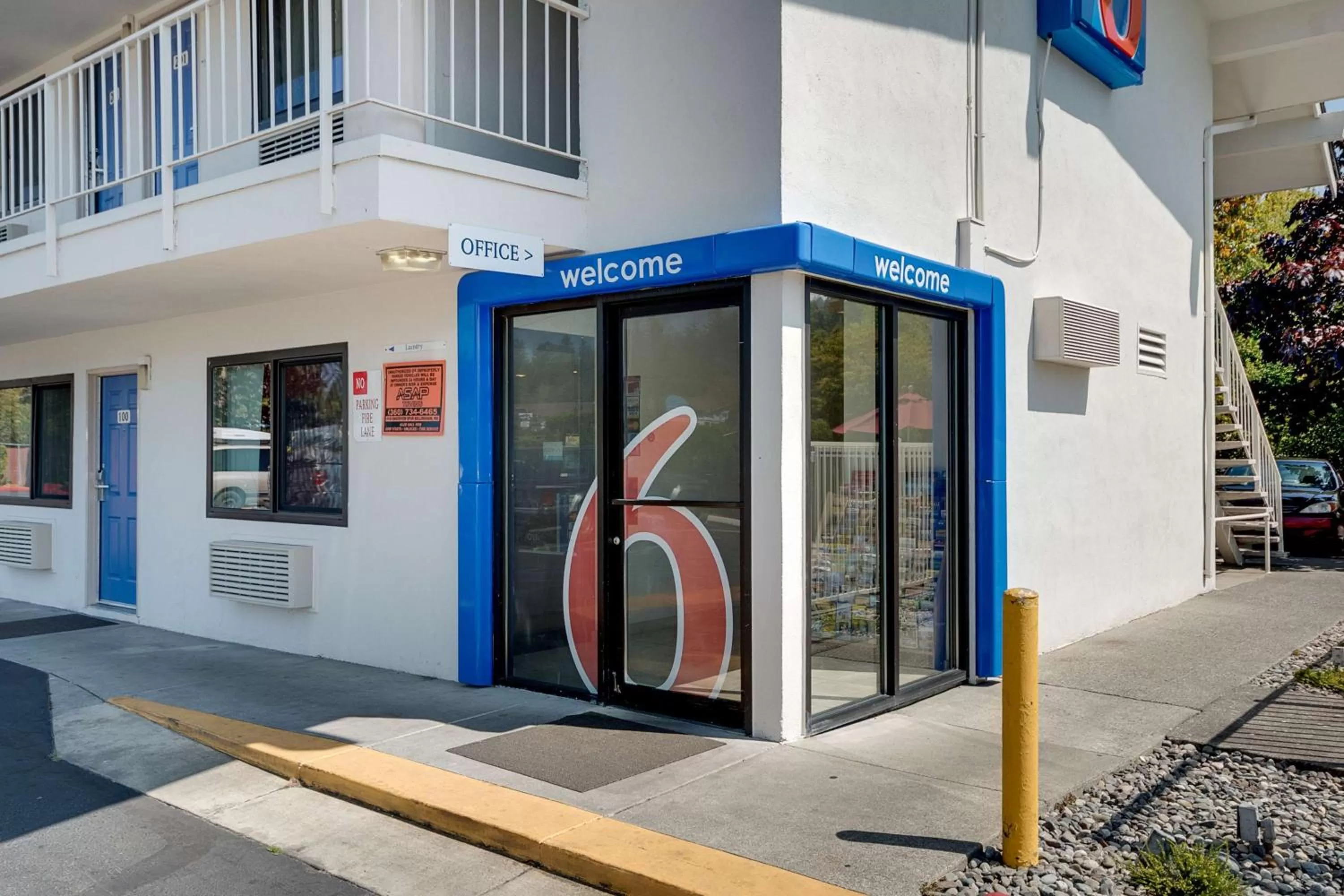 Property building in Motel 6-Bellingham, WA