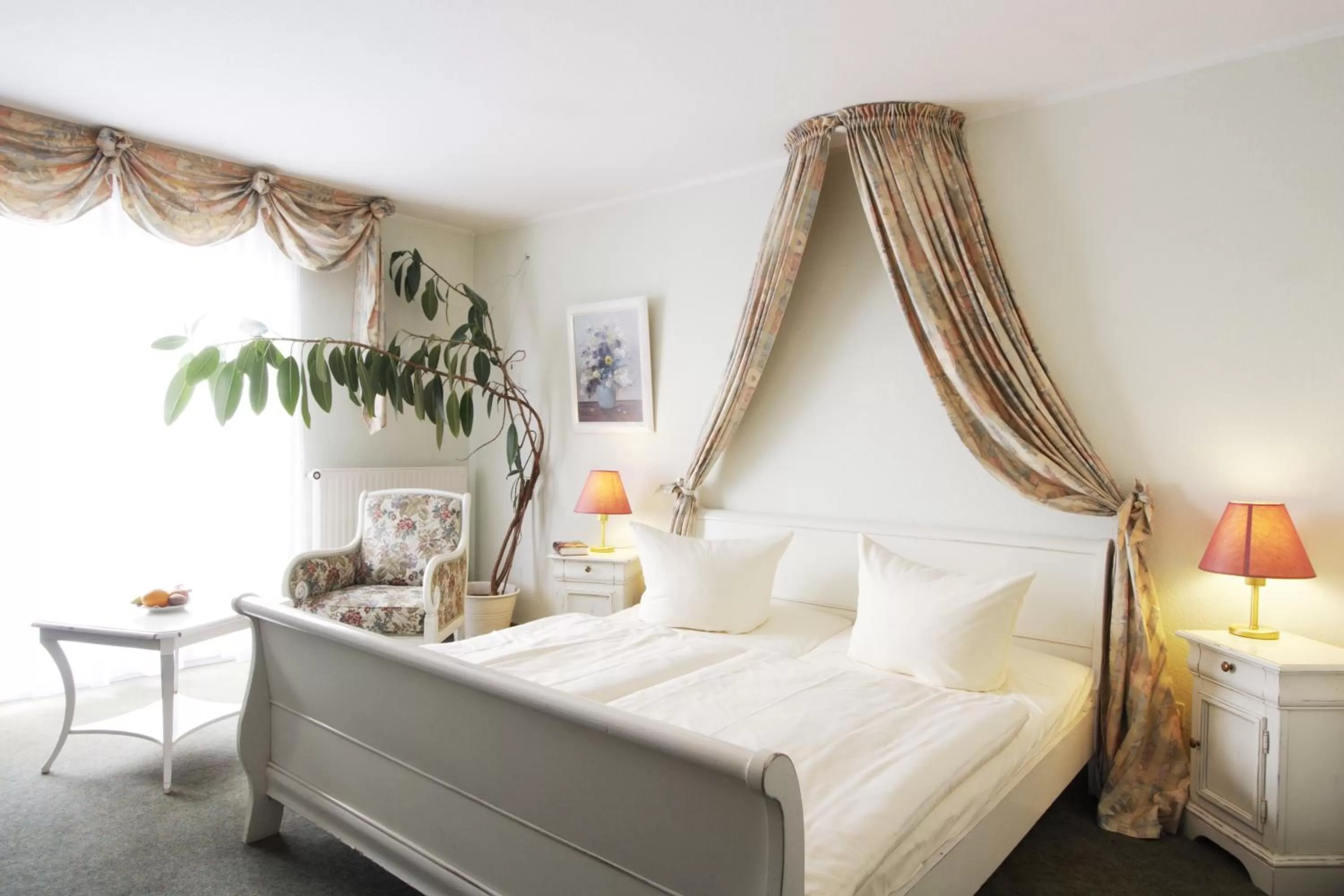 Day, Bed in Flair Hotel Reuner