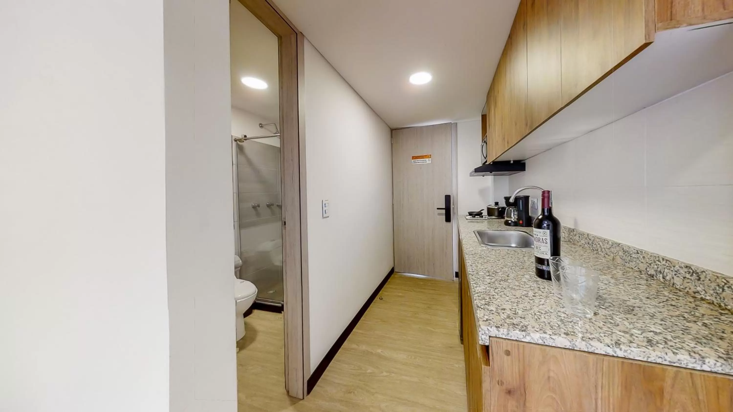Communal kitchen, Bathroom in Terrazas