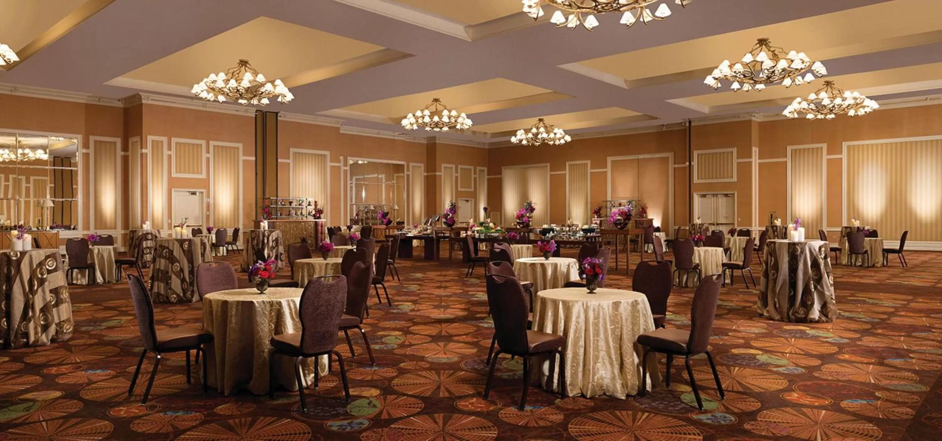 Banquet/Function facilities, Restaurant/Places to Eat in The Mirage