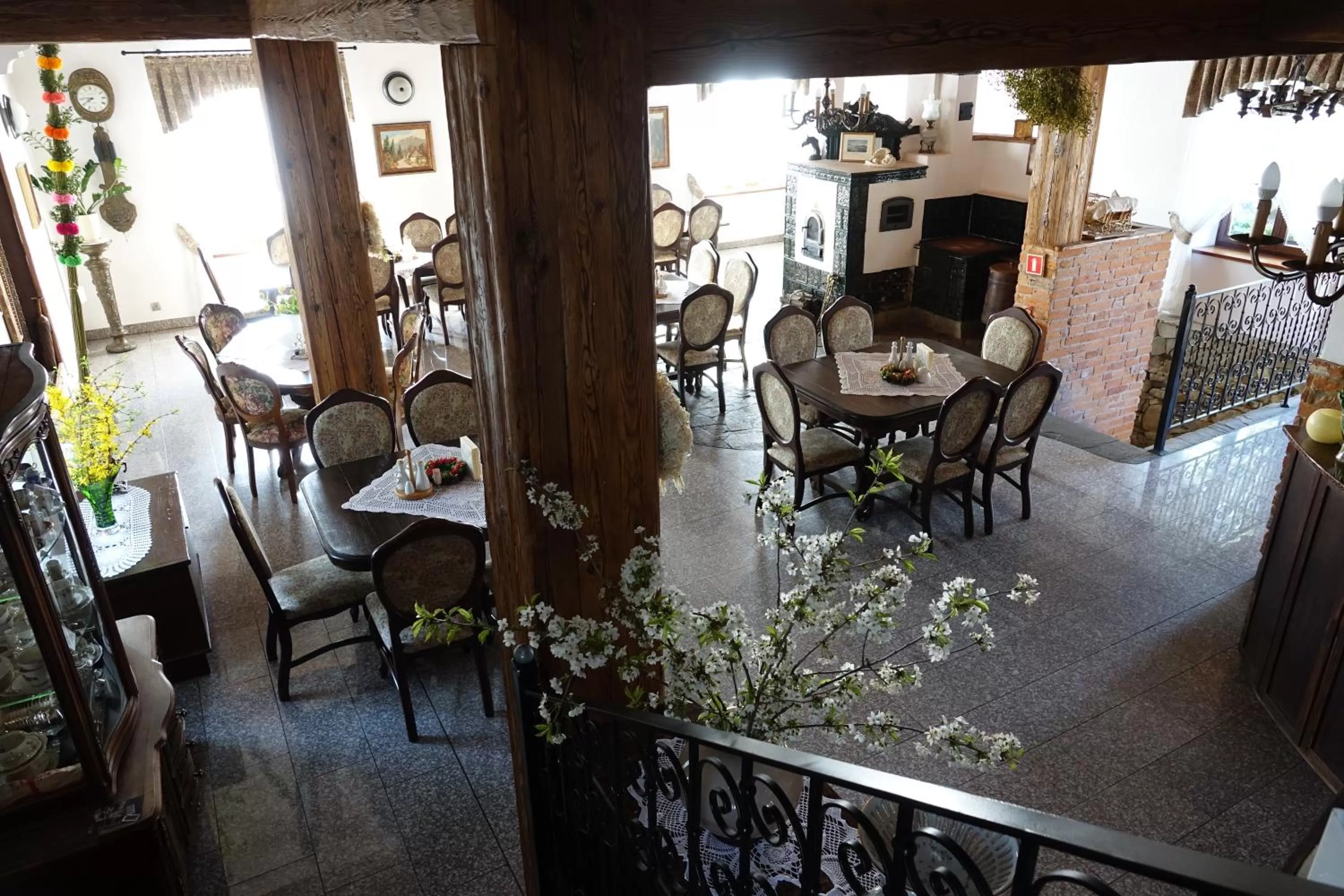 Restaurant/places to eat in Gościniec Dworski w Ropie