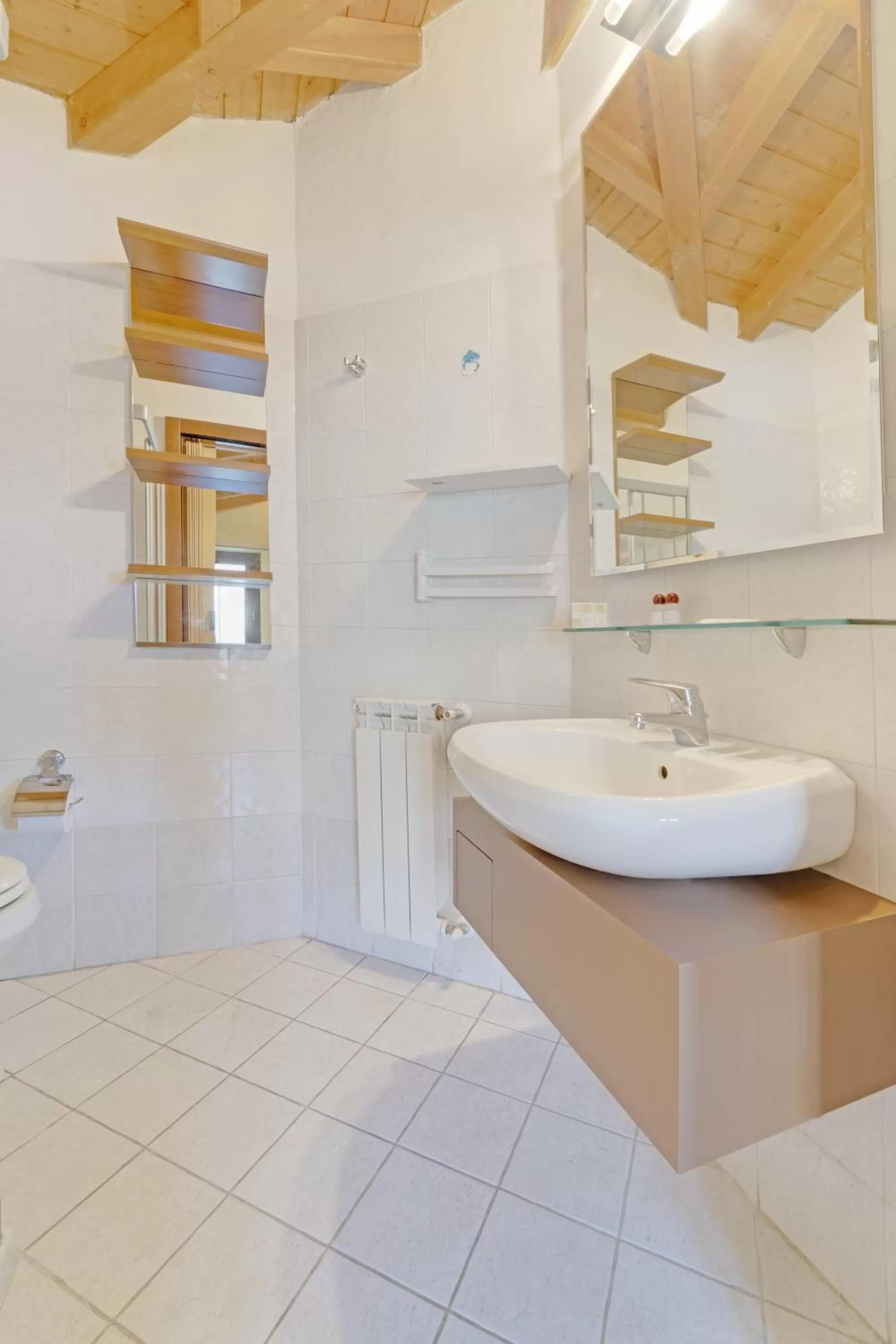 Bathroom in Hotel Grotto Bagat