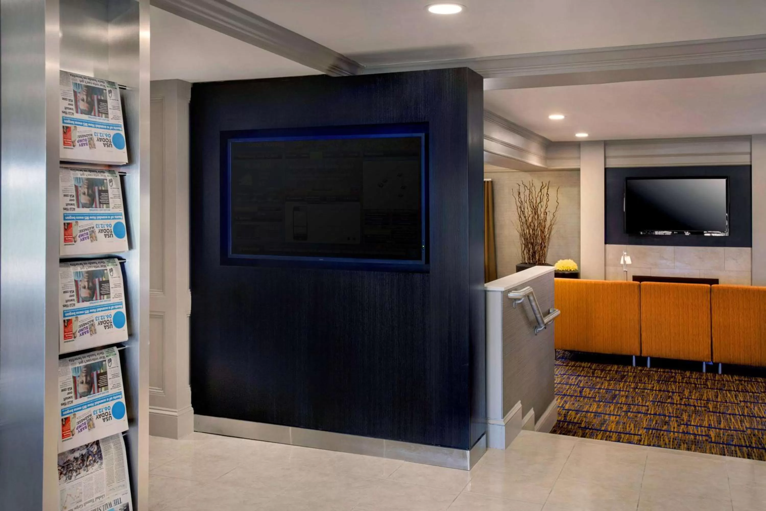 Property building, TV/Entertainment Center in Sonesta Select Boston Woburn Burlington