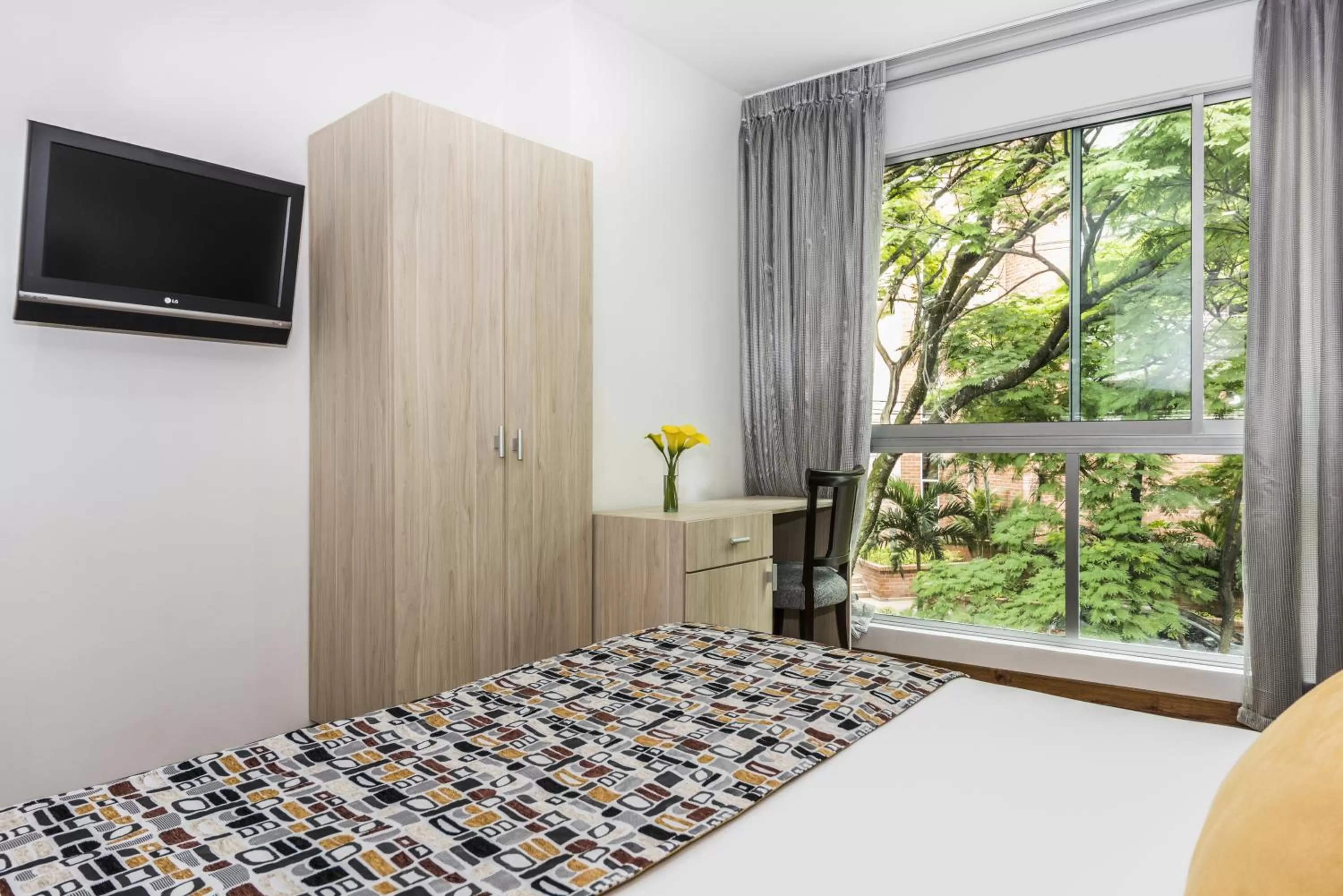 Bed in Hotel Asturias Medellin