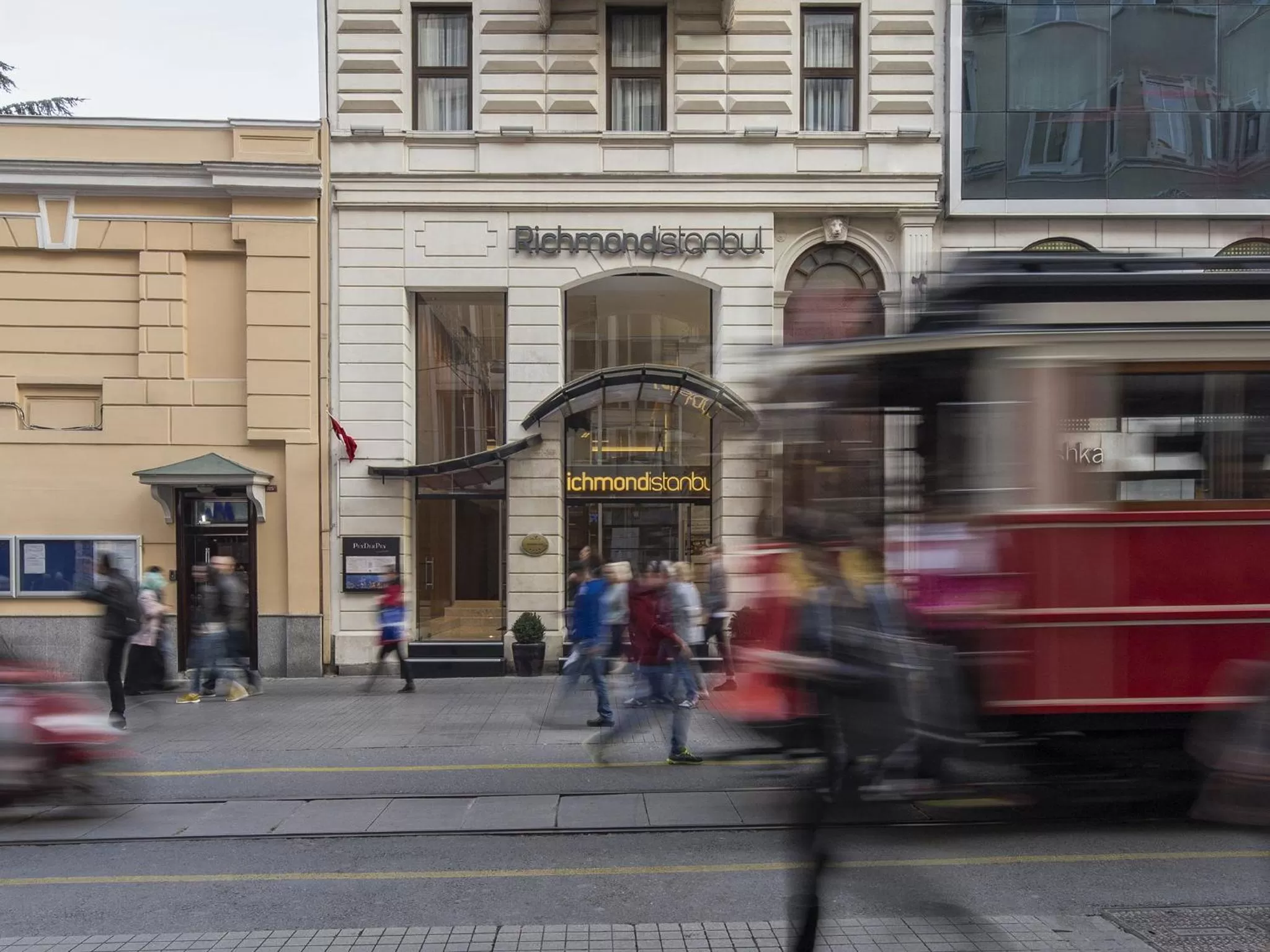 Facade/entrance in Richmond Istanbul