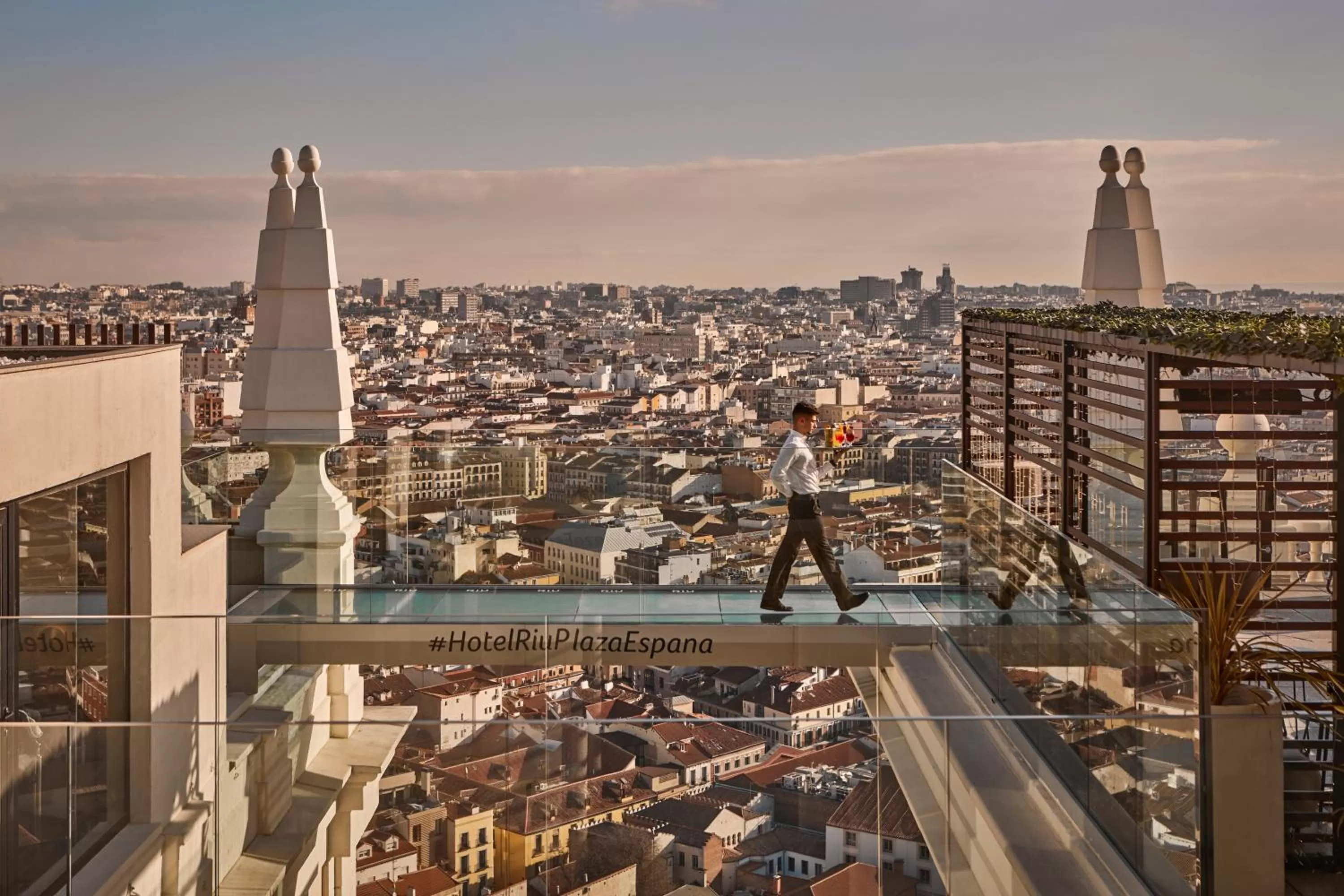 Property building in Riu Plaza España