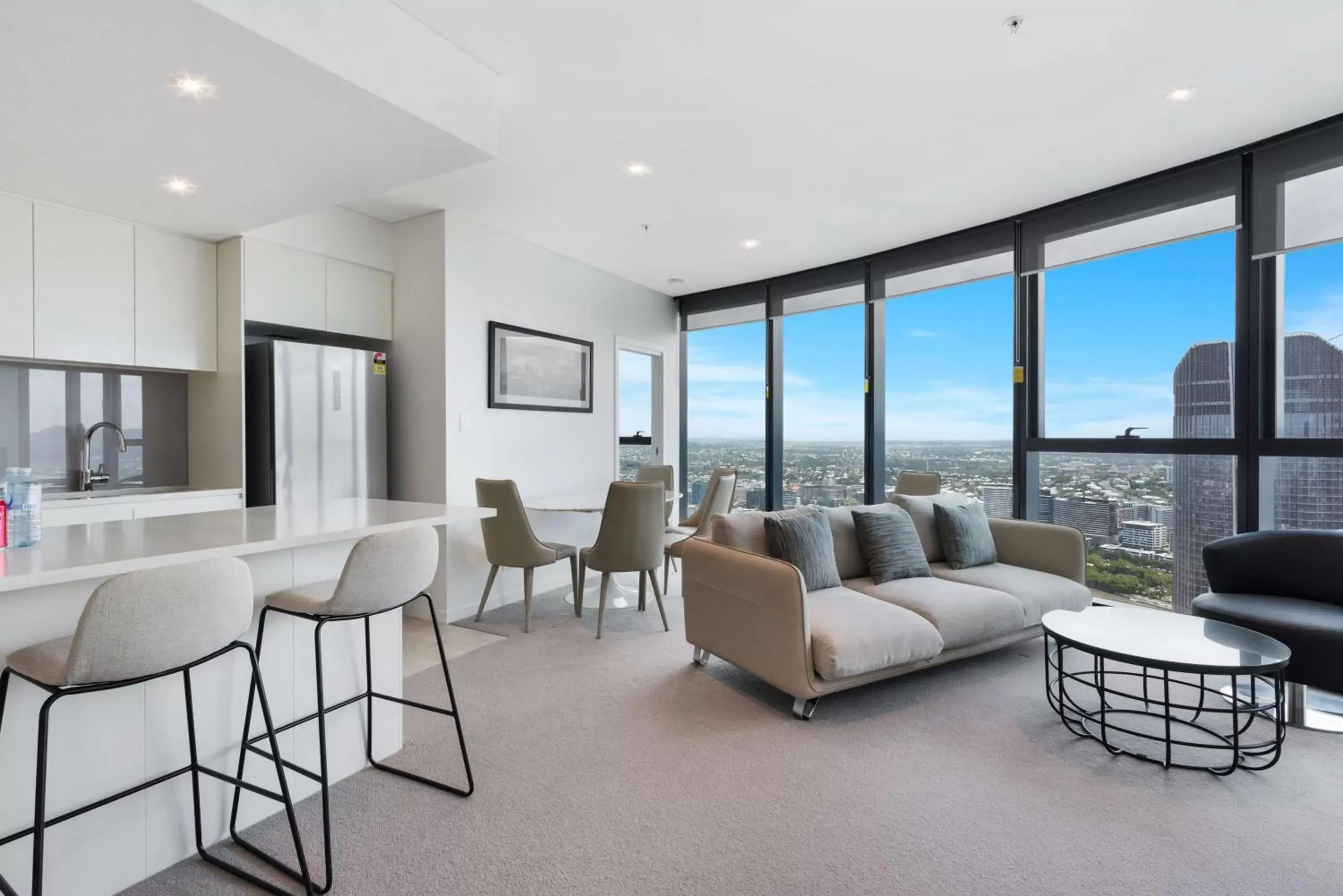 Three Bedroom Two Bathroom Compact Sky High Apartment in Brisbane Skytower by CLLIX Three Bedroom Two Bathroom Compact Sky High Apartment in Brisbane Skytower by CLLIX