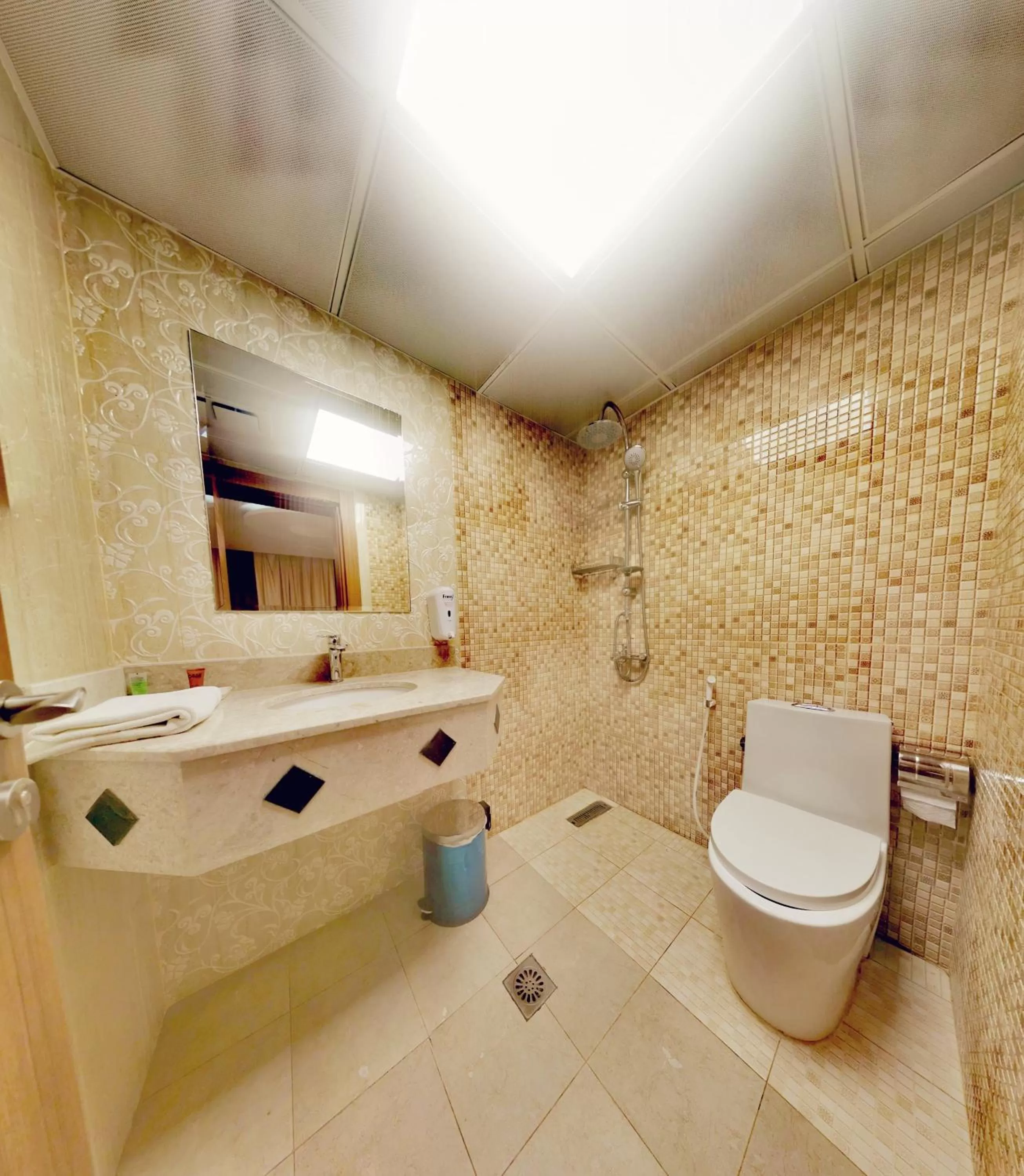 Bathroom in Diamond Star Hotel فندق النجمة الماسية
