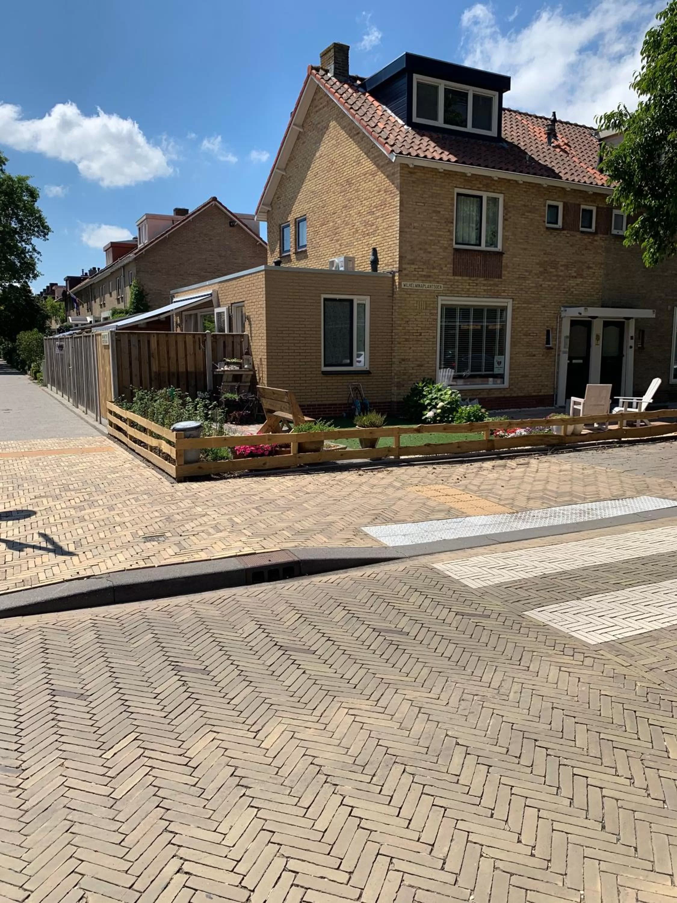 Property building in B&B Diemerplein