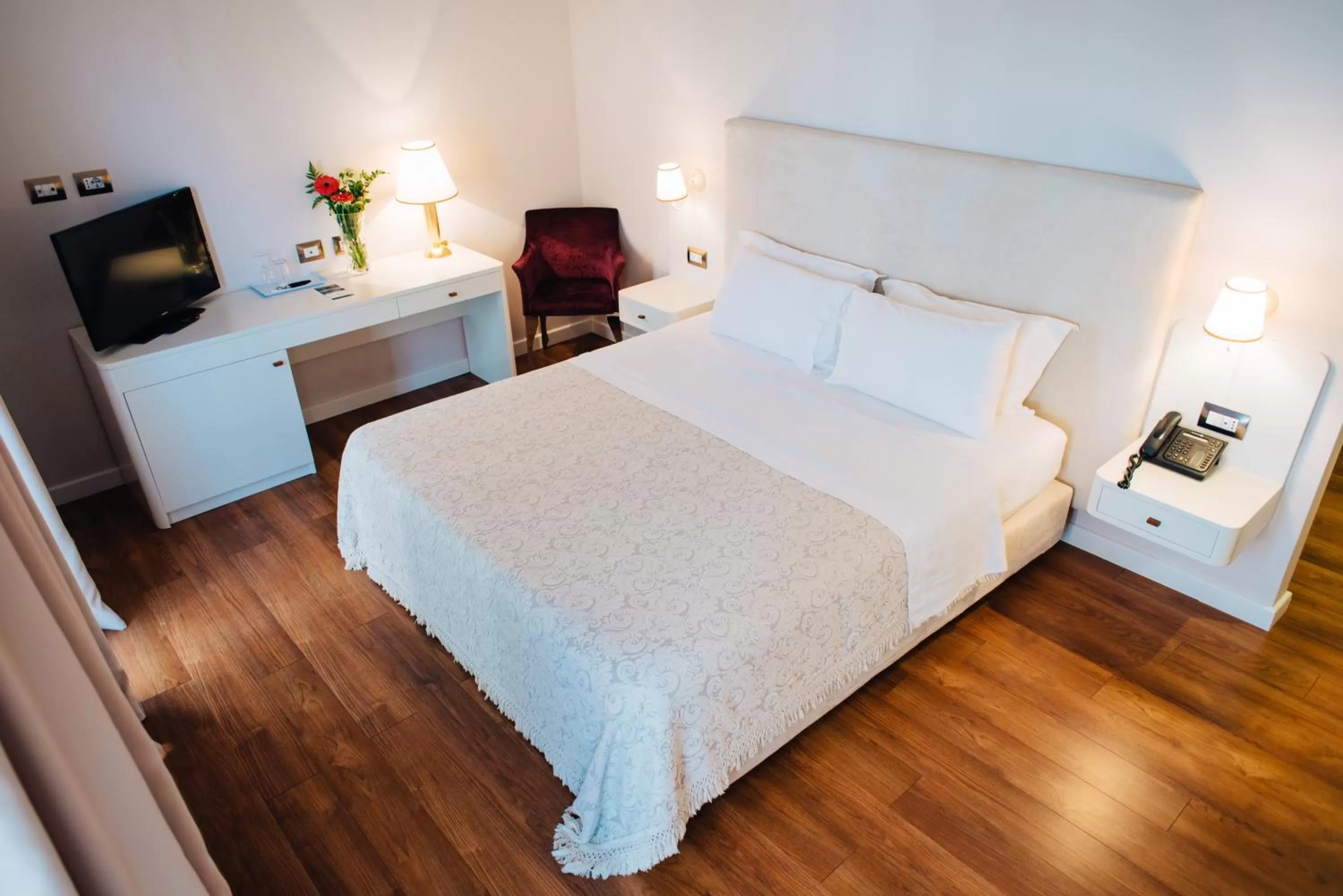 Superior Double Room with Balcony in Sar'Otel Boutique Hotel