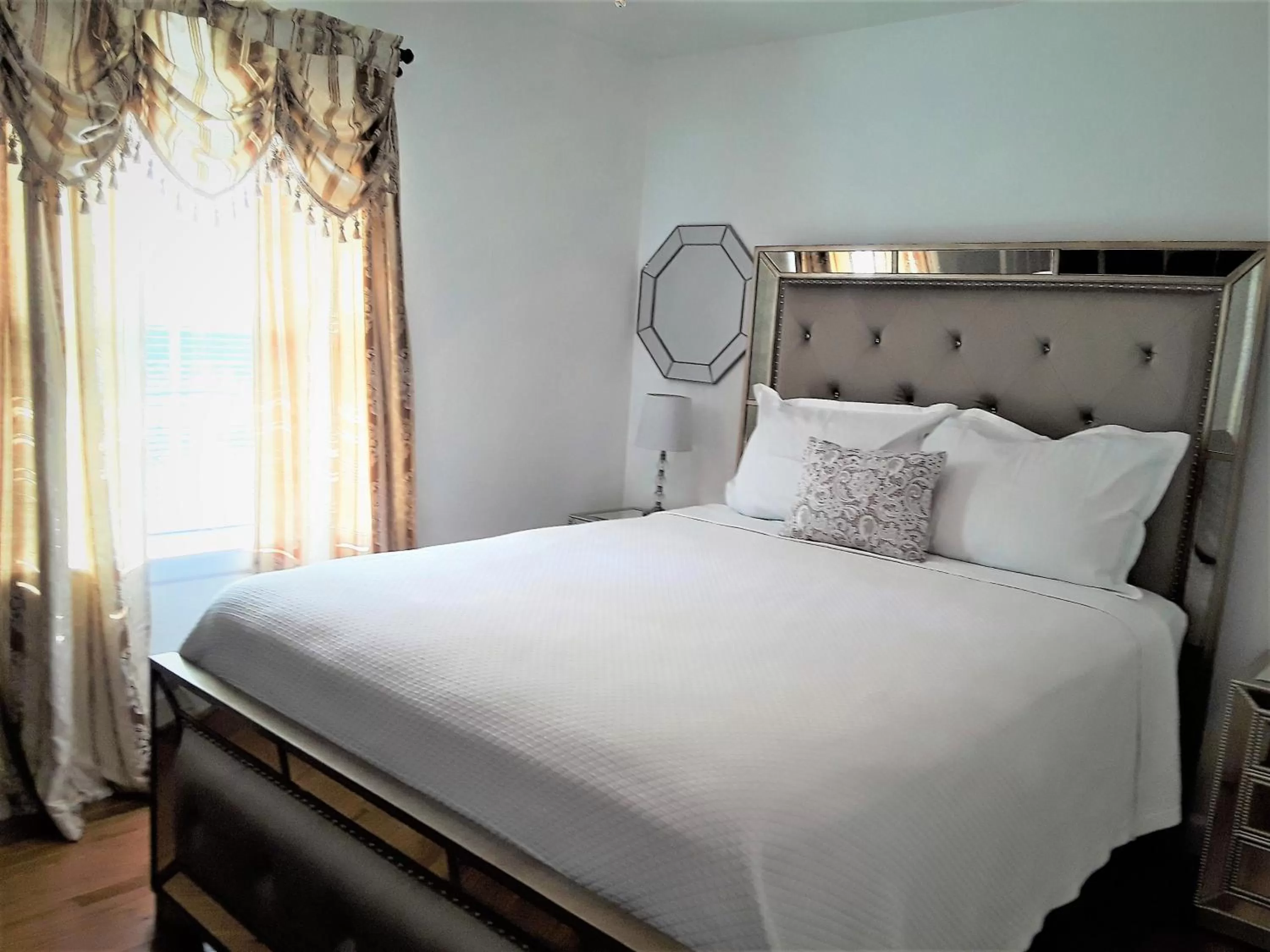 Bedroom, Bed in Secret Place