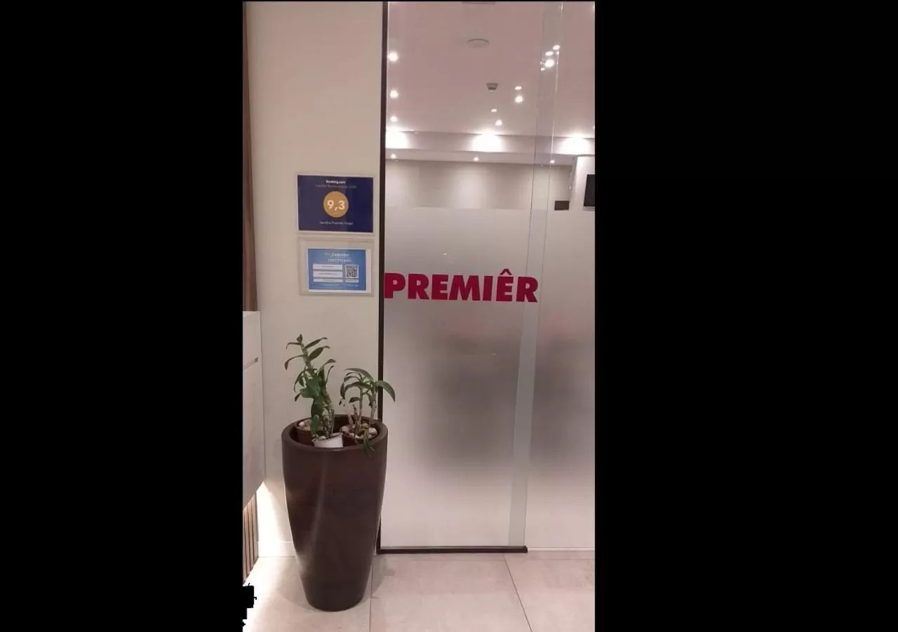 Jandira Premiêr Hotel