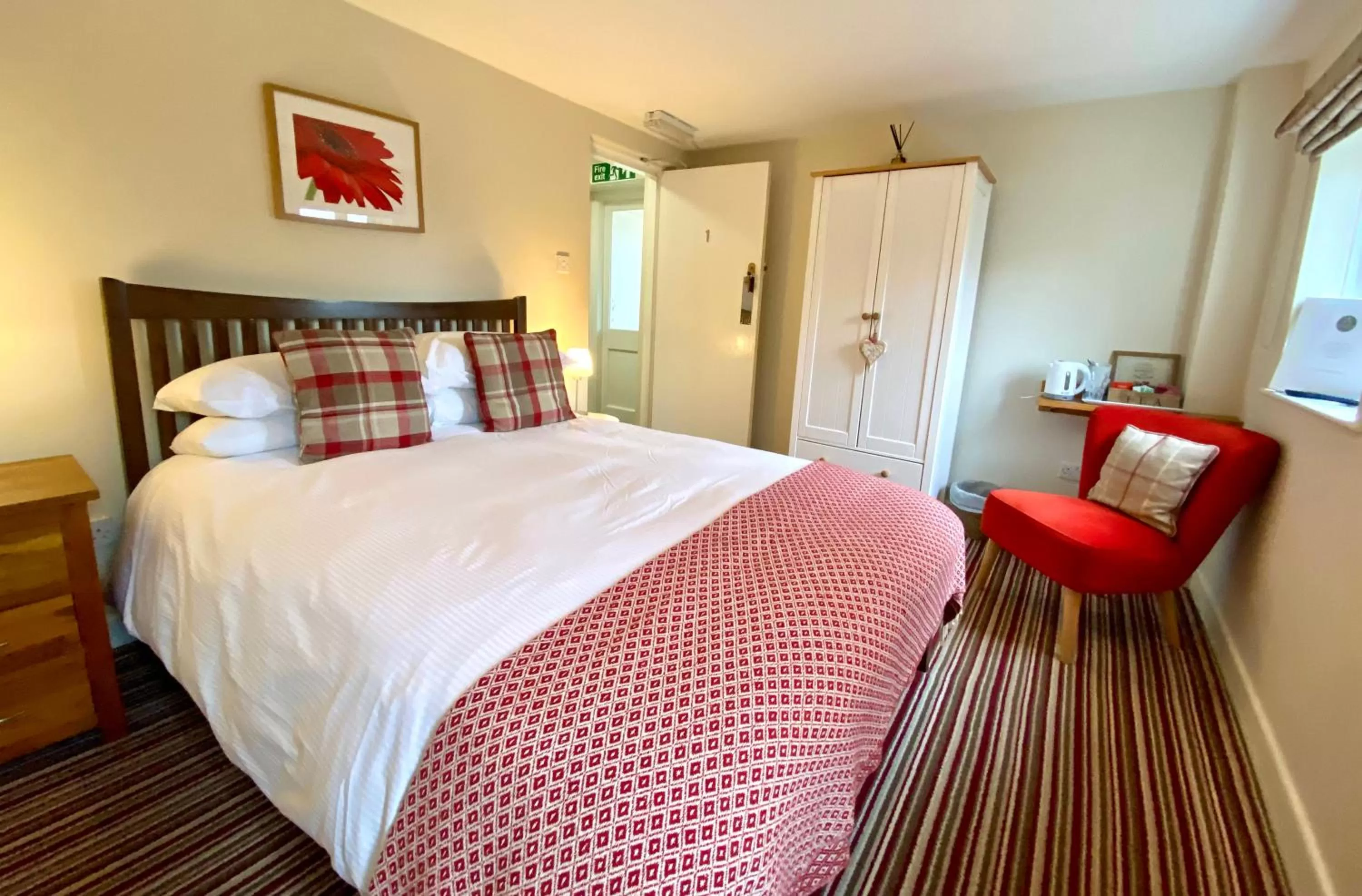 Bedroom, Bed in The Craven Arms