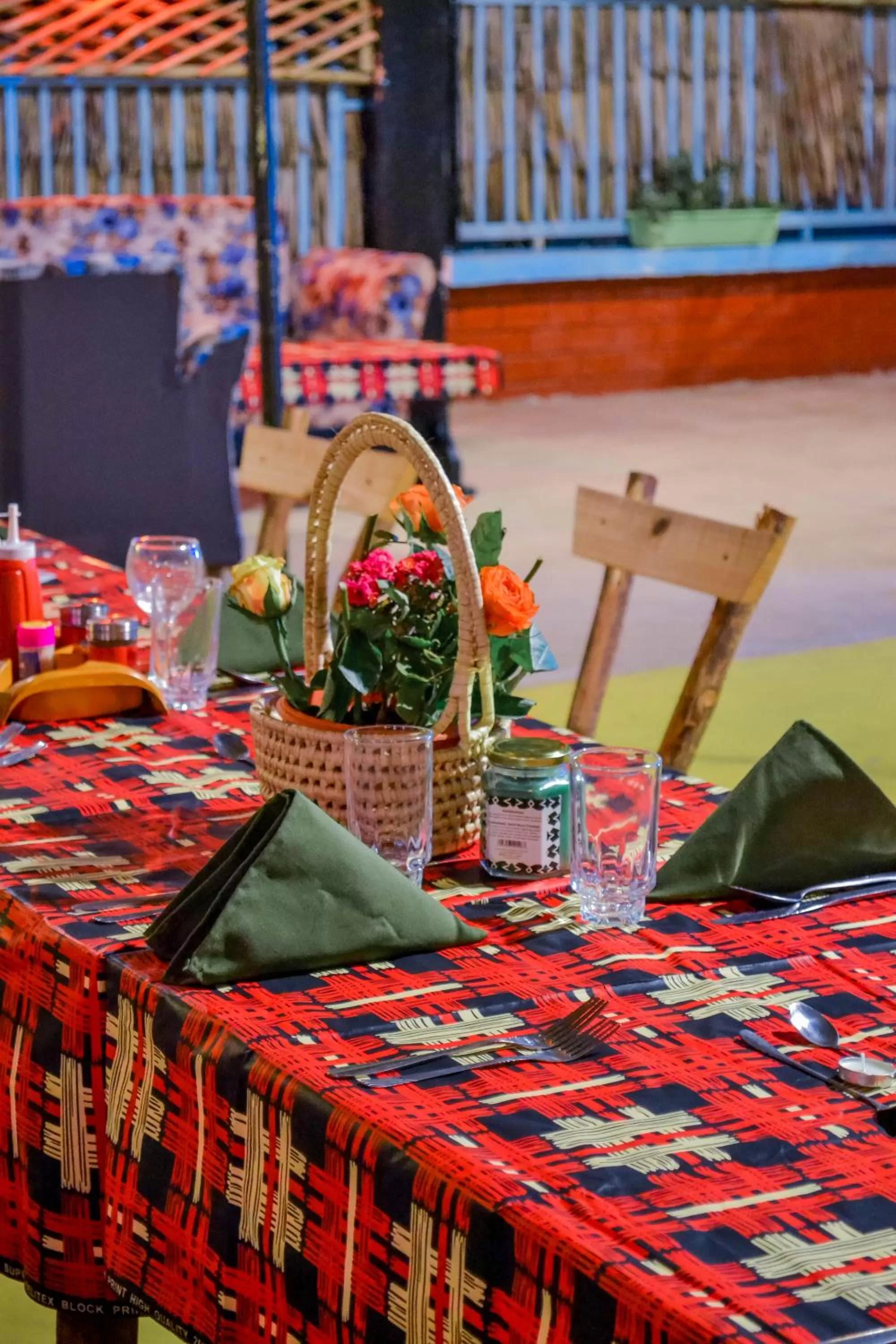 Restaurant/Places to Eat in Royal Wonders Hotel