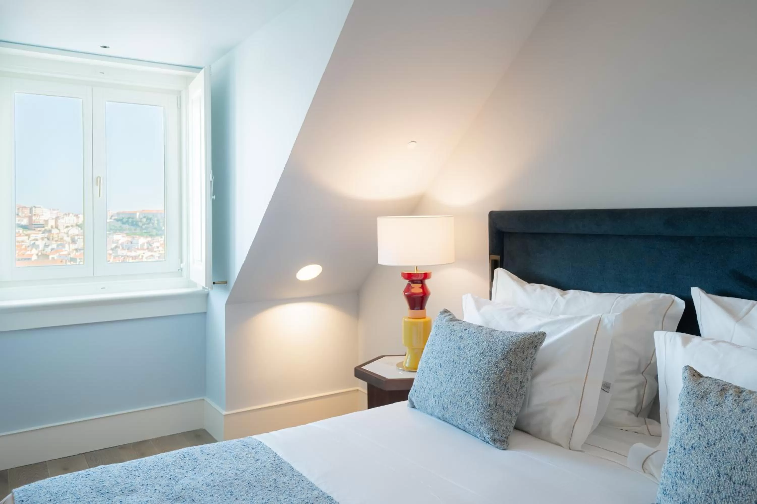 Bed in Palácio Ludovice Wine Experience Hotel