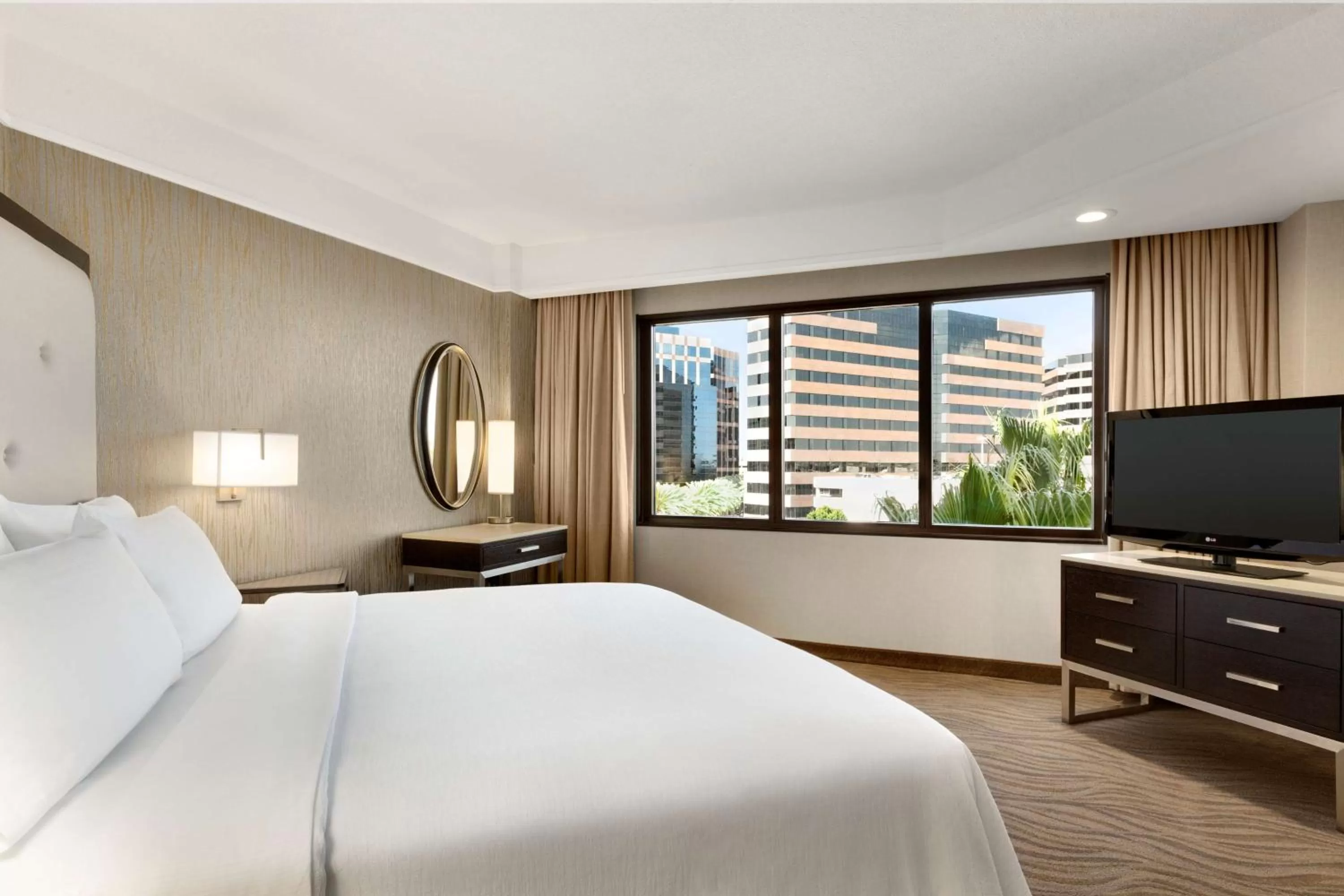 Bed in Embassy Suites by Hilton Irvine Orange County Airport