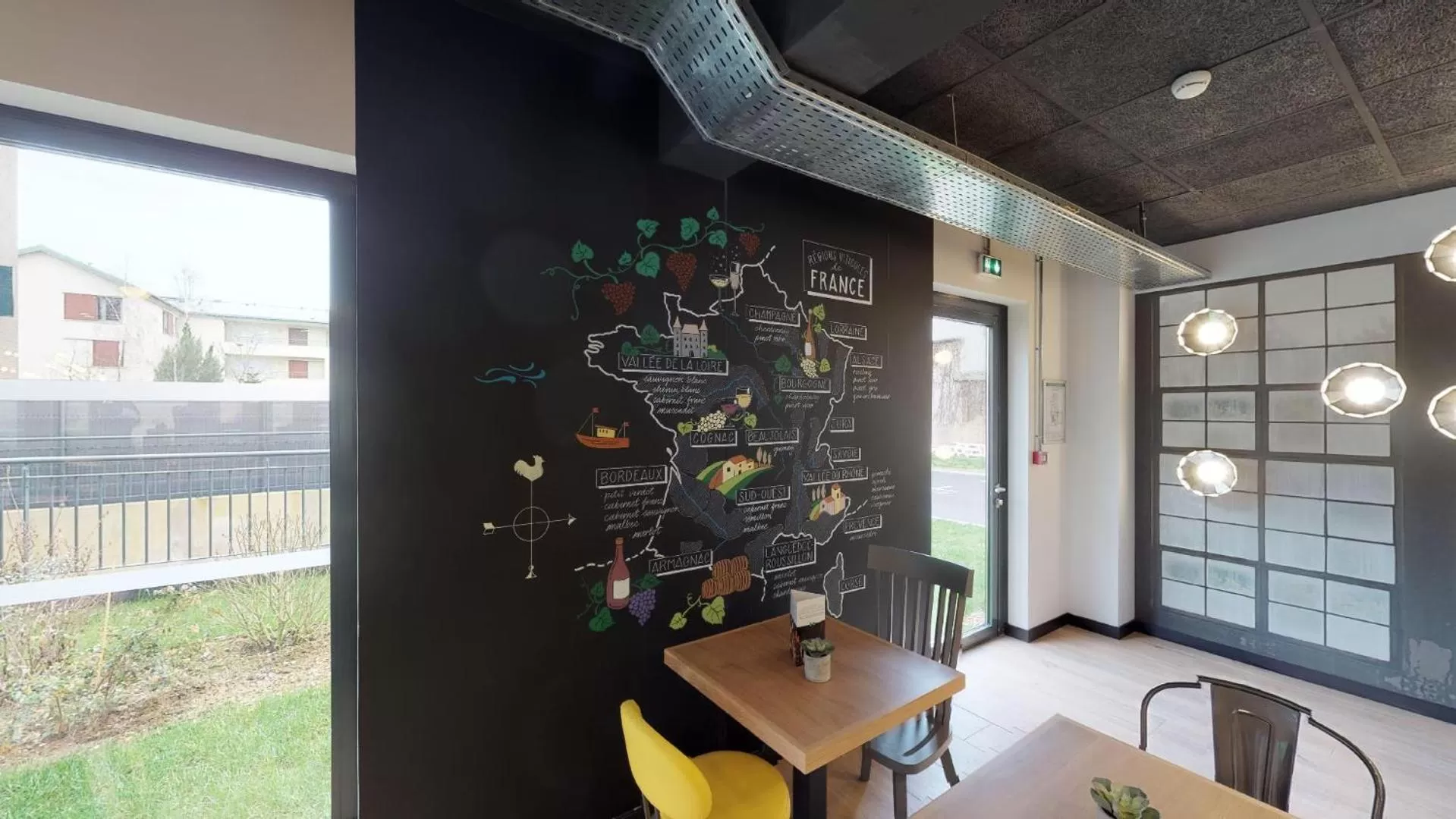Seating area in Campanile Fontainebleau