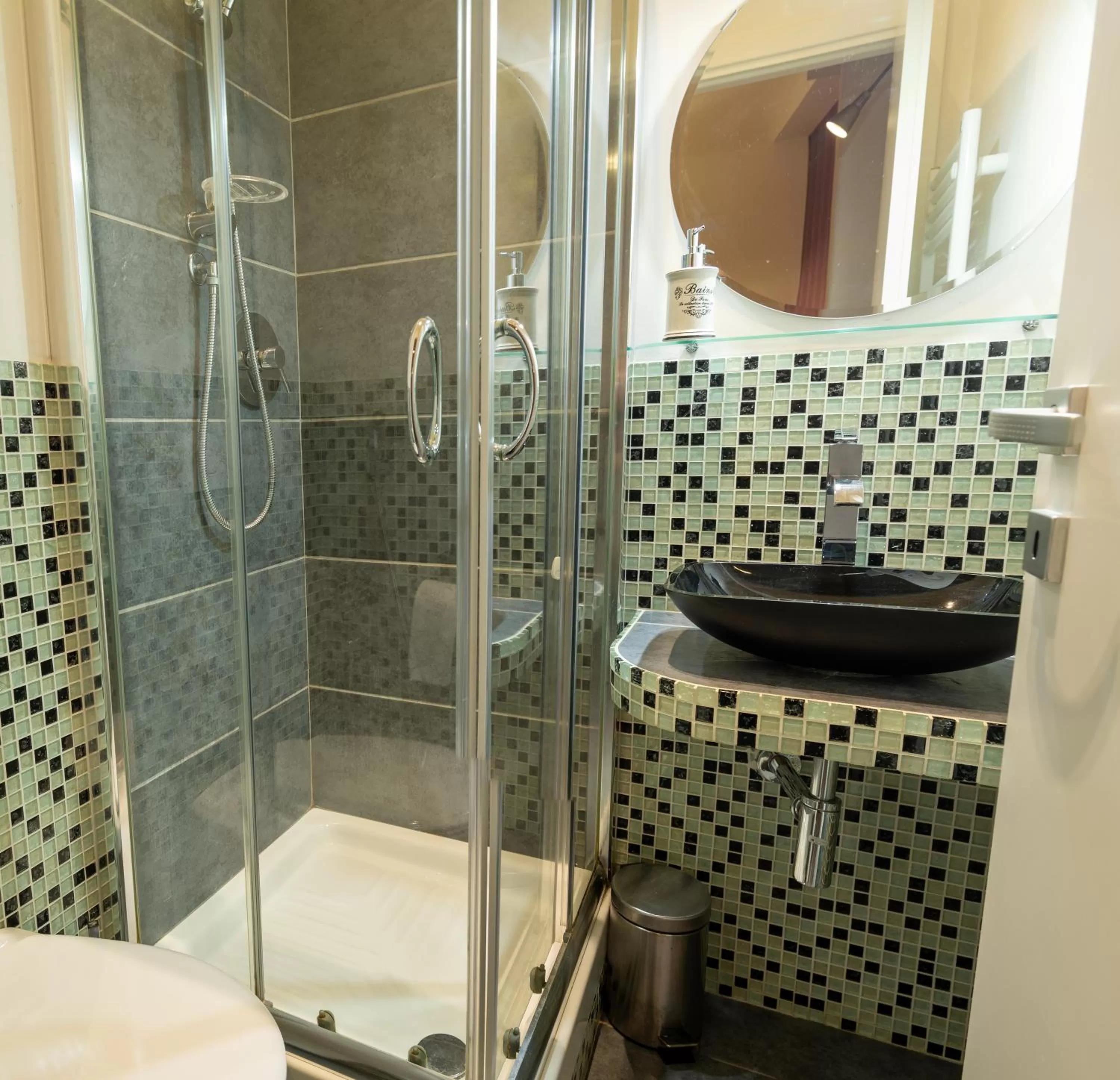 Bathroom in Cento Passi dal Vaticano