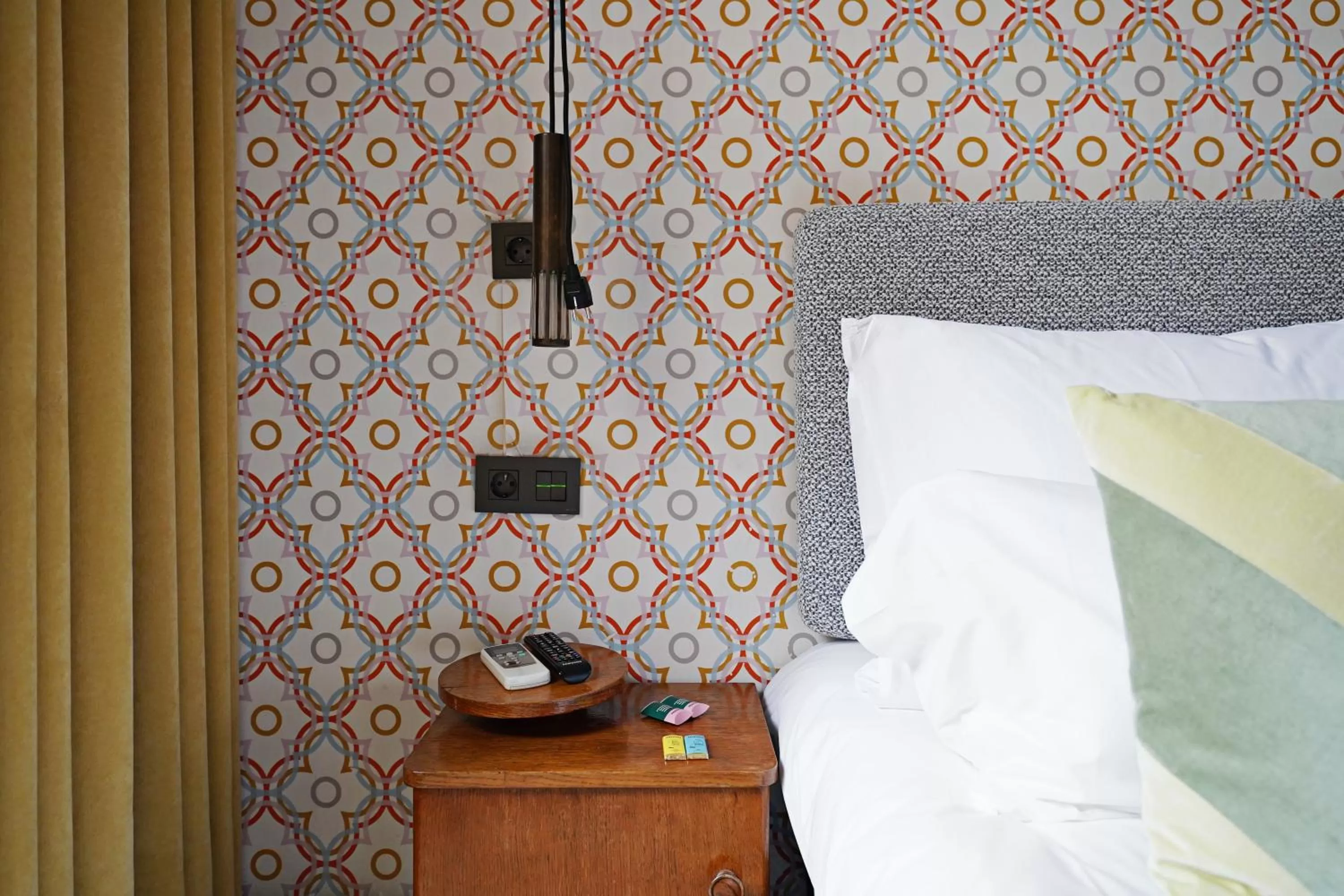 Bed in Numa Barcelona Roca