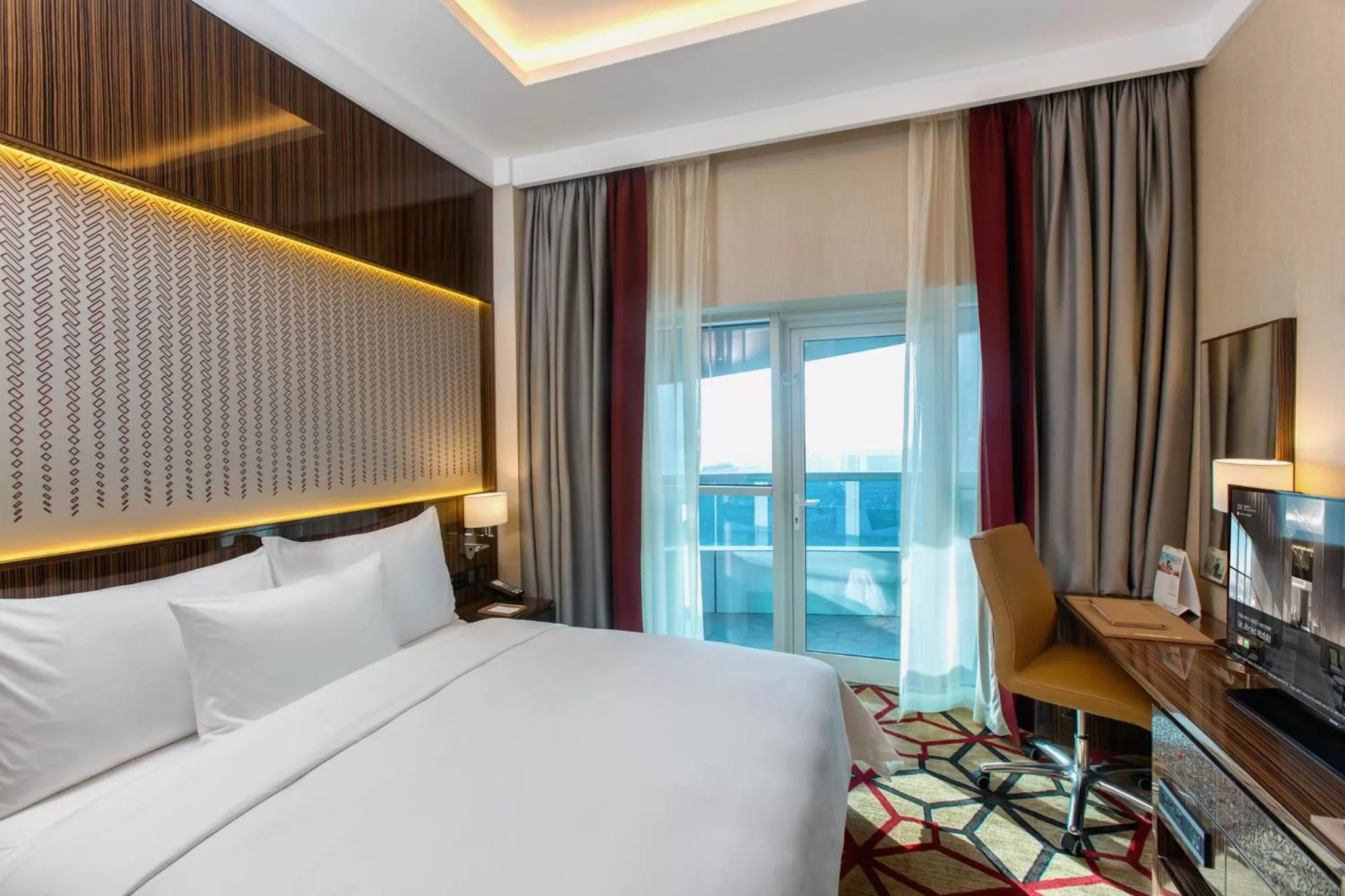 Photo of the whole room, Bed in Naumi Hotel Dubai