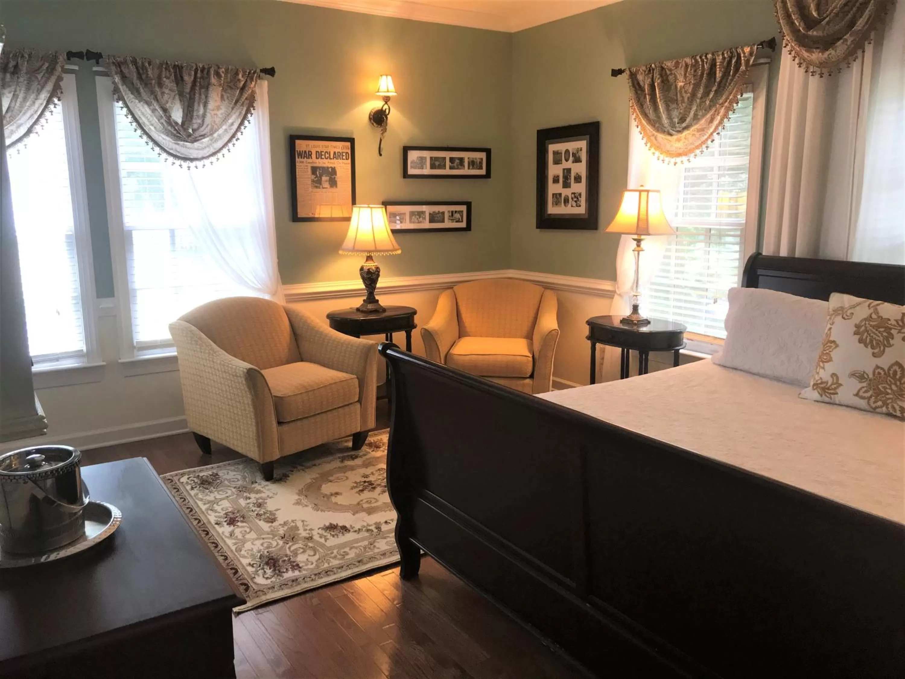 A Williamsburg White House Inn