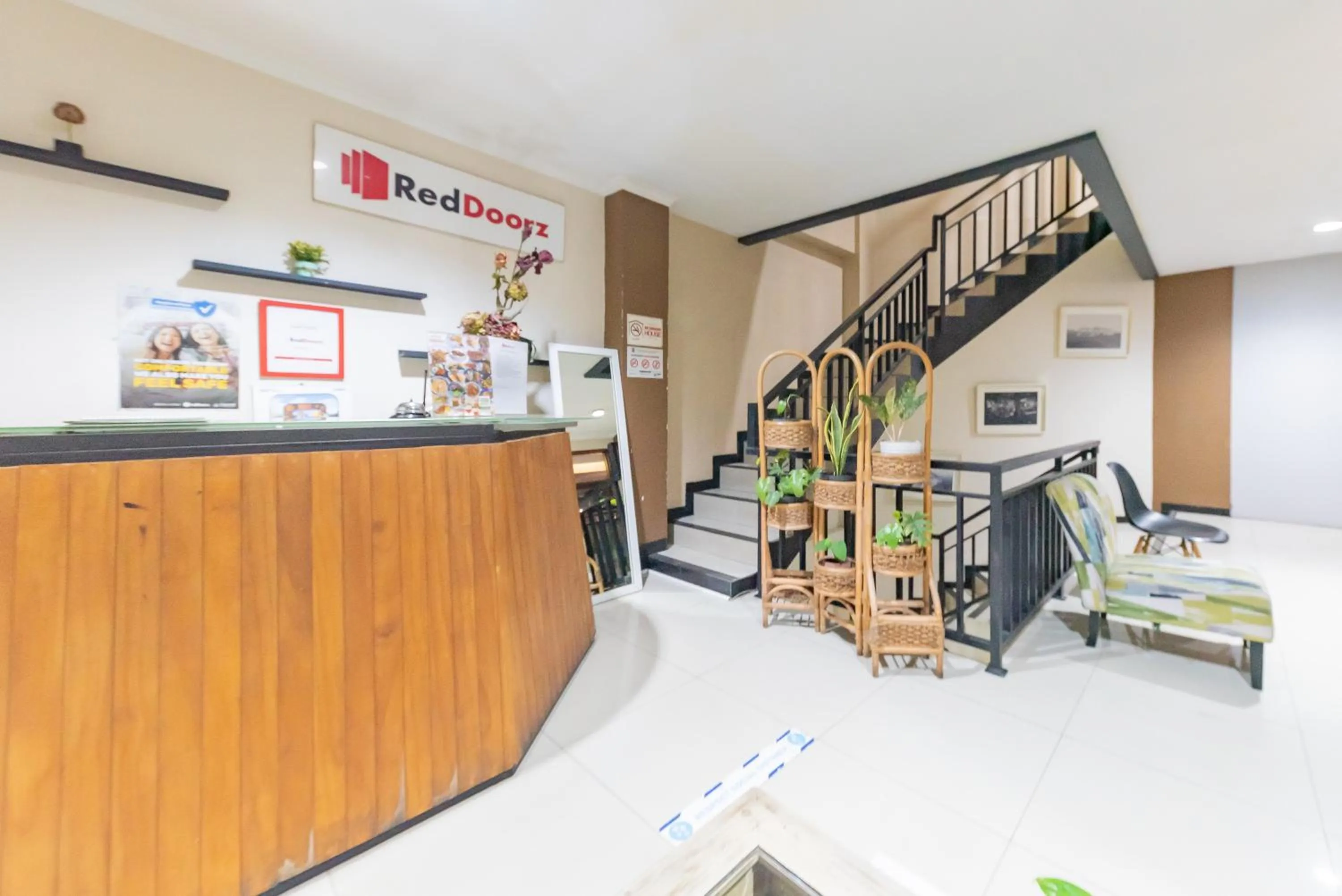 Lobby or reception in RedDoorz near Botani Square Mall