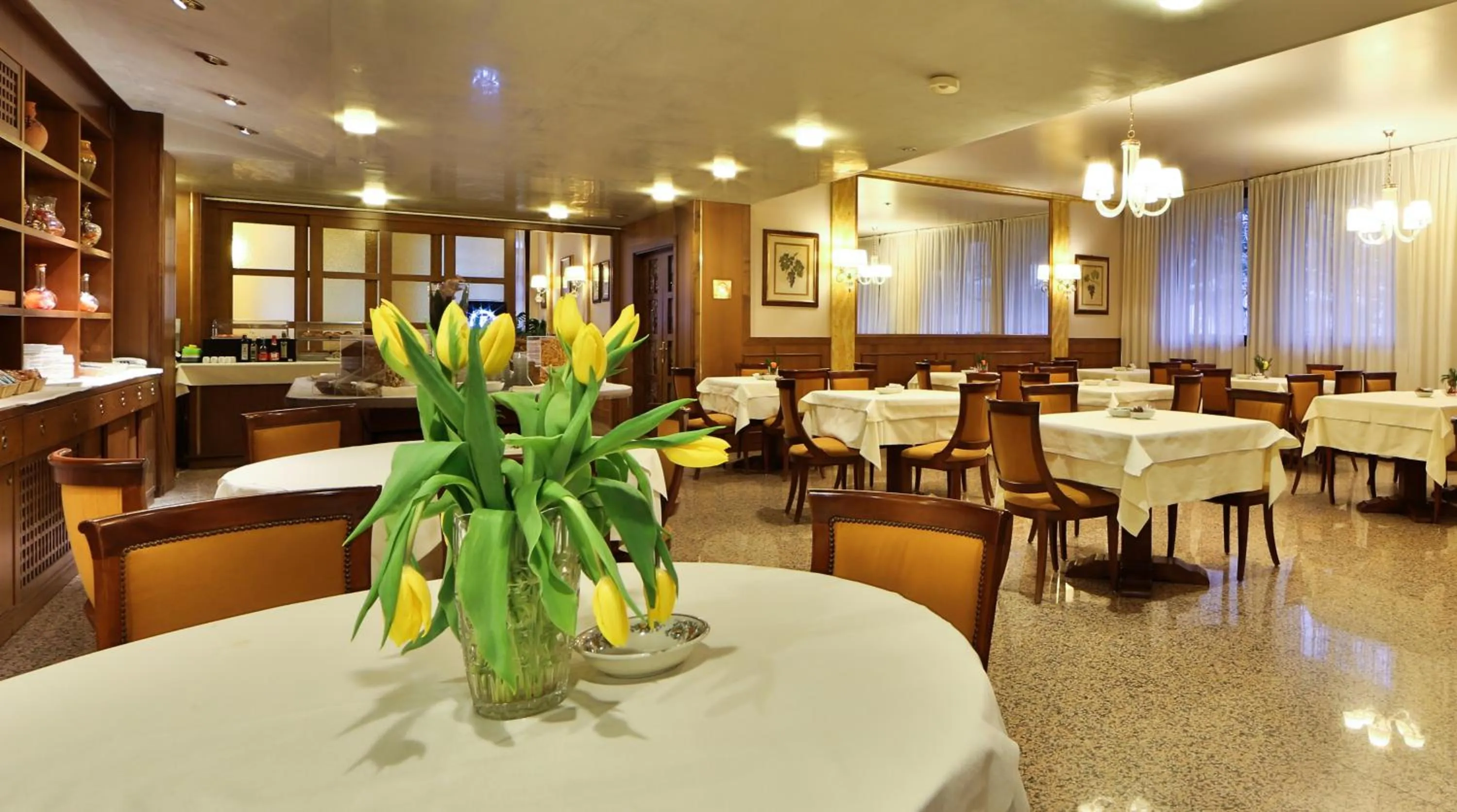 Restaurant/places to eat in Bonotto Hotel Palladio